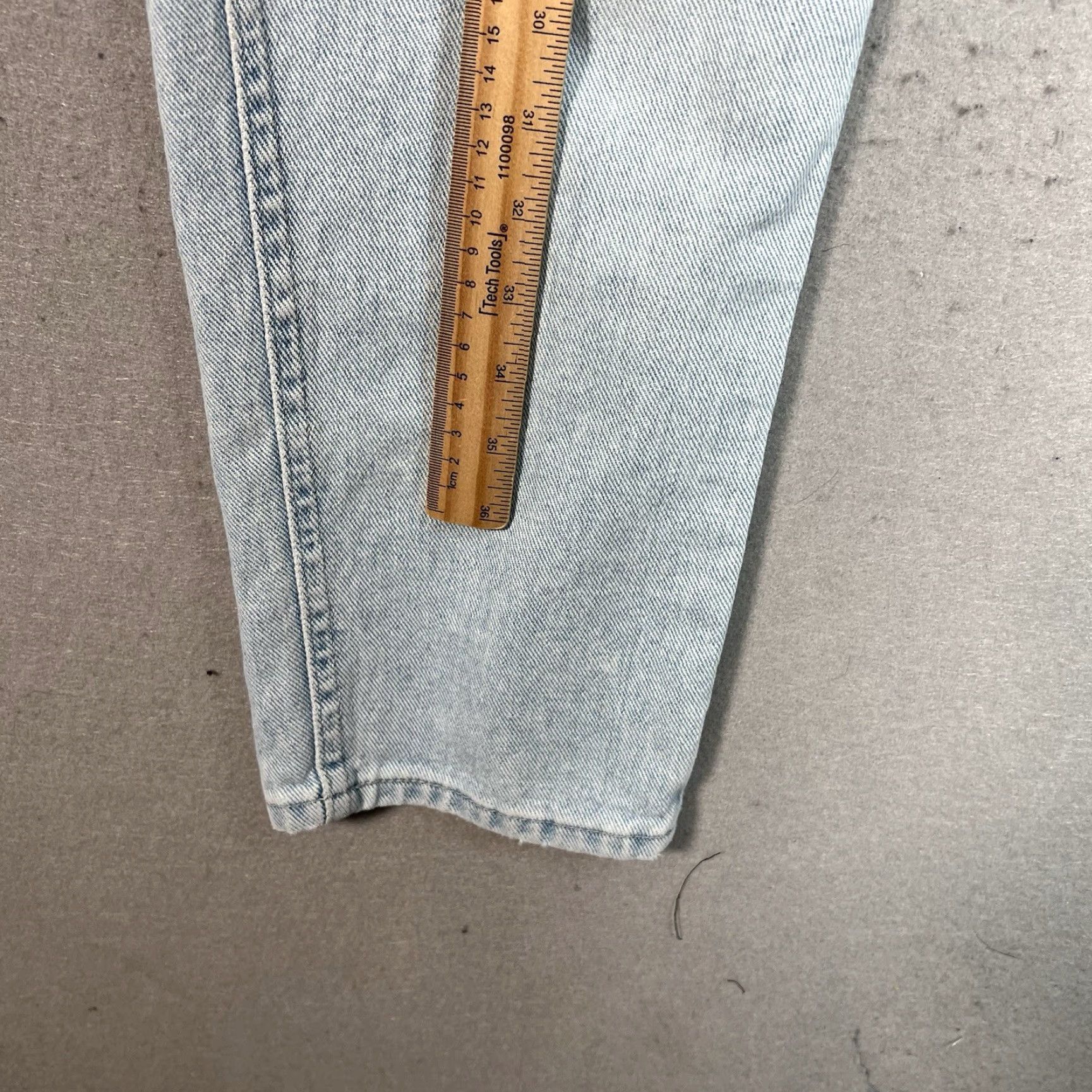 Lee VINTAGE Lee Jeans Womens 30 x 30 MEASURED Blue Denim Light Wash Tapered Leg Size 30" / US 8 / IT 44 - 4 Thumbnail