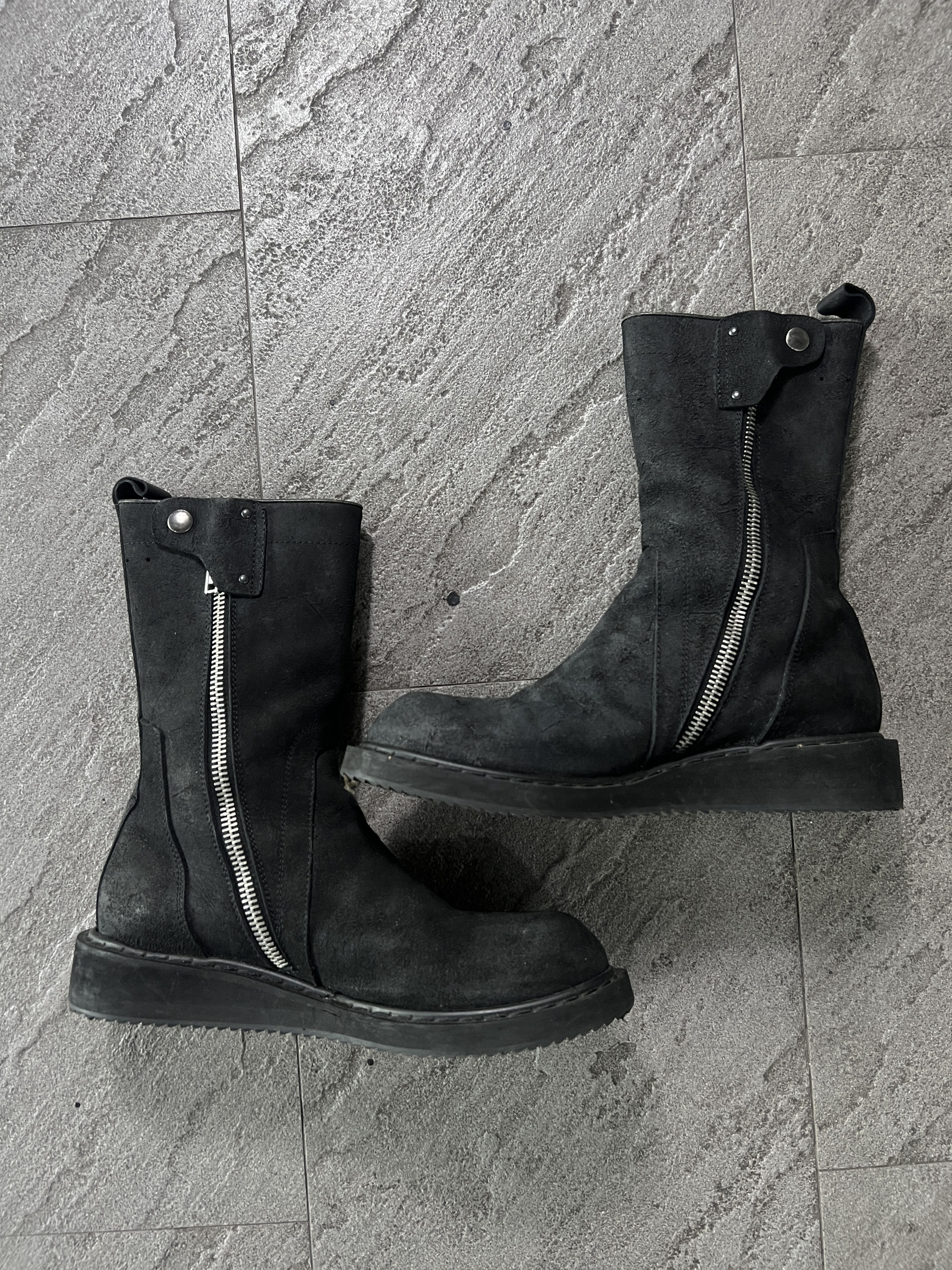 Rick Owens Rick Owens Distressed Leather Zip Boots Black EU41 Size US 8 / EU 41 - 8 Thumbnail