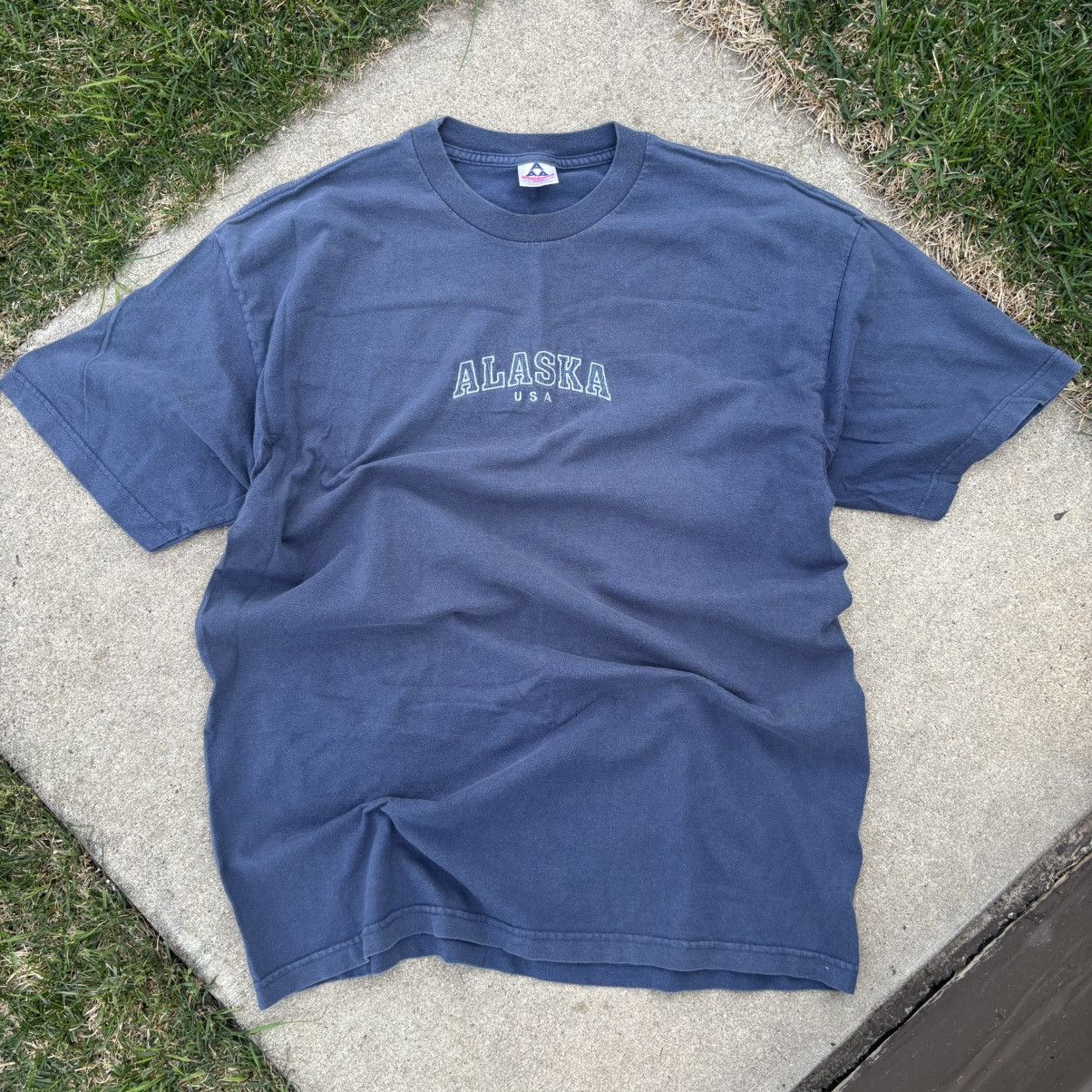 Vintage Vintage Embroidered Alaska Shirt Size US XL / EU 56 / 4 - 1 Thumbnail