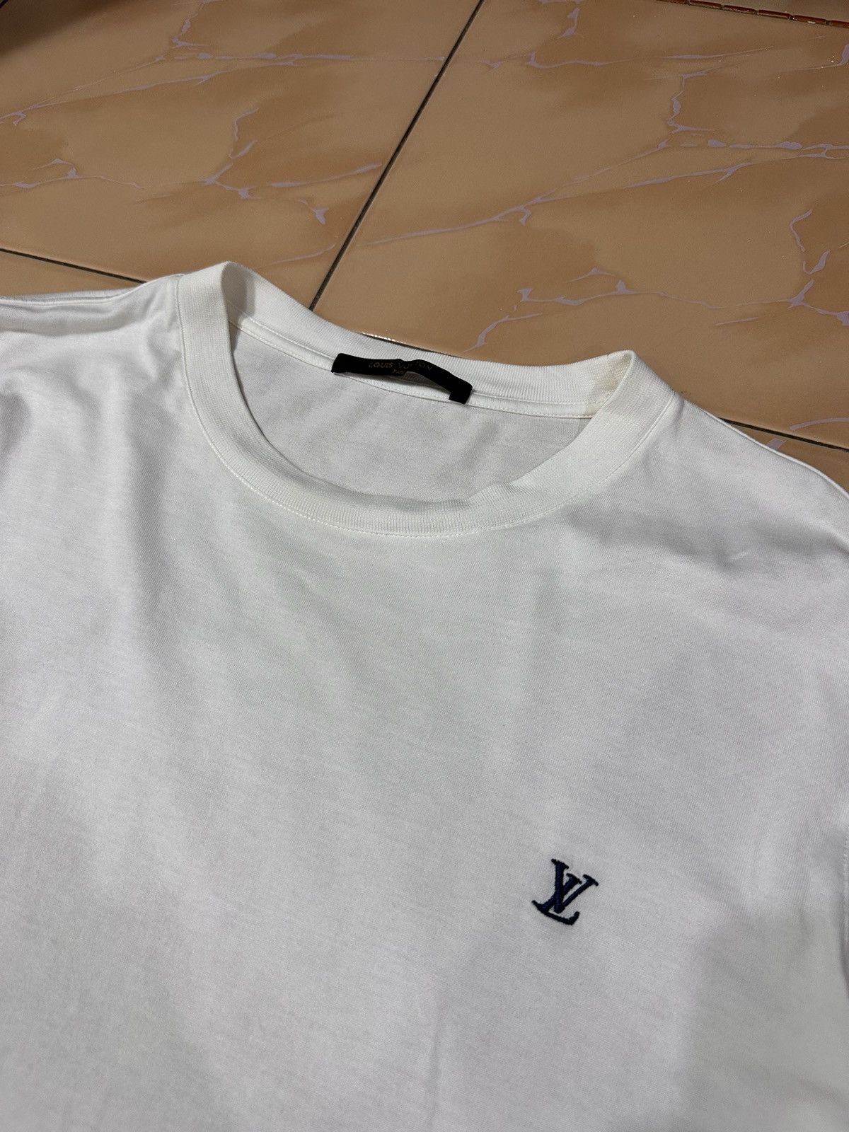 Louis Vuitton Louis Vuitton Long Sleeve Tshirt Size L / US 10 / IT 46 - 2 Thumbnail