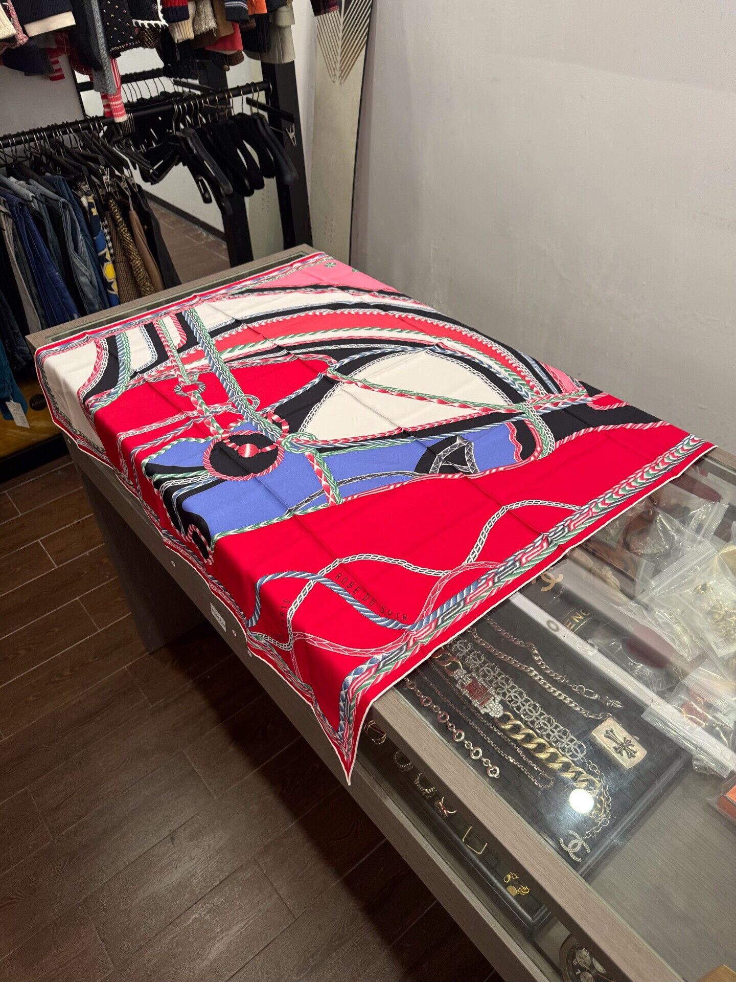 Hermes Hermes Red Horse Head Silk Scarf Size ONE SIZE - 1 Thumbnail