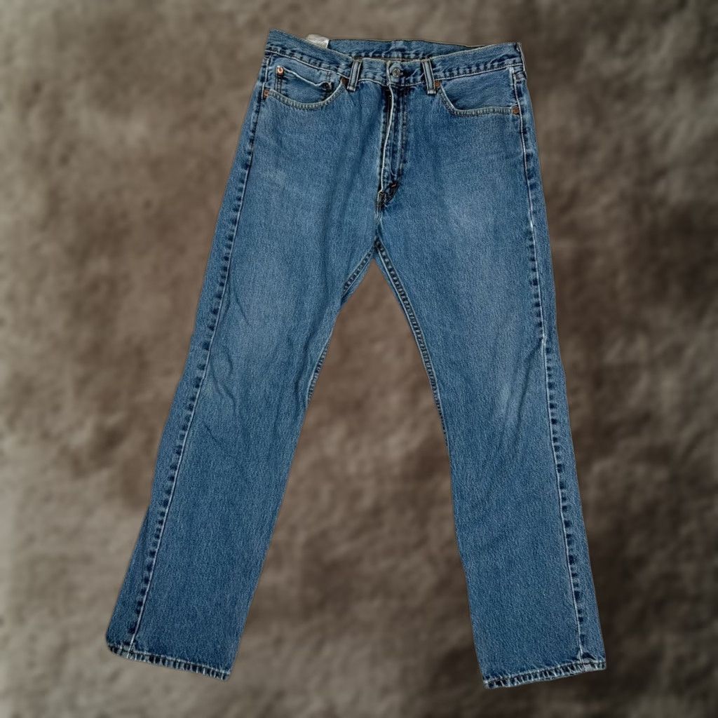 Levi's VINTAGE Levi’s 505 Jeans Size 36x32 Denim Blue 90s USA Regular Mens Straight 5-Pocket Mexico Medium Wash Size US 36 / EU 52 - 1 Thumbnail