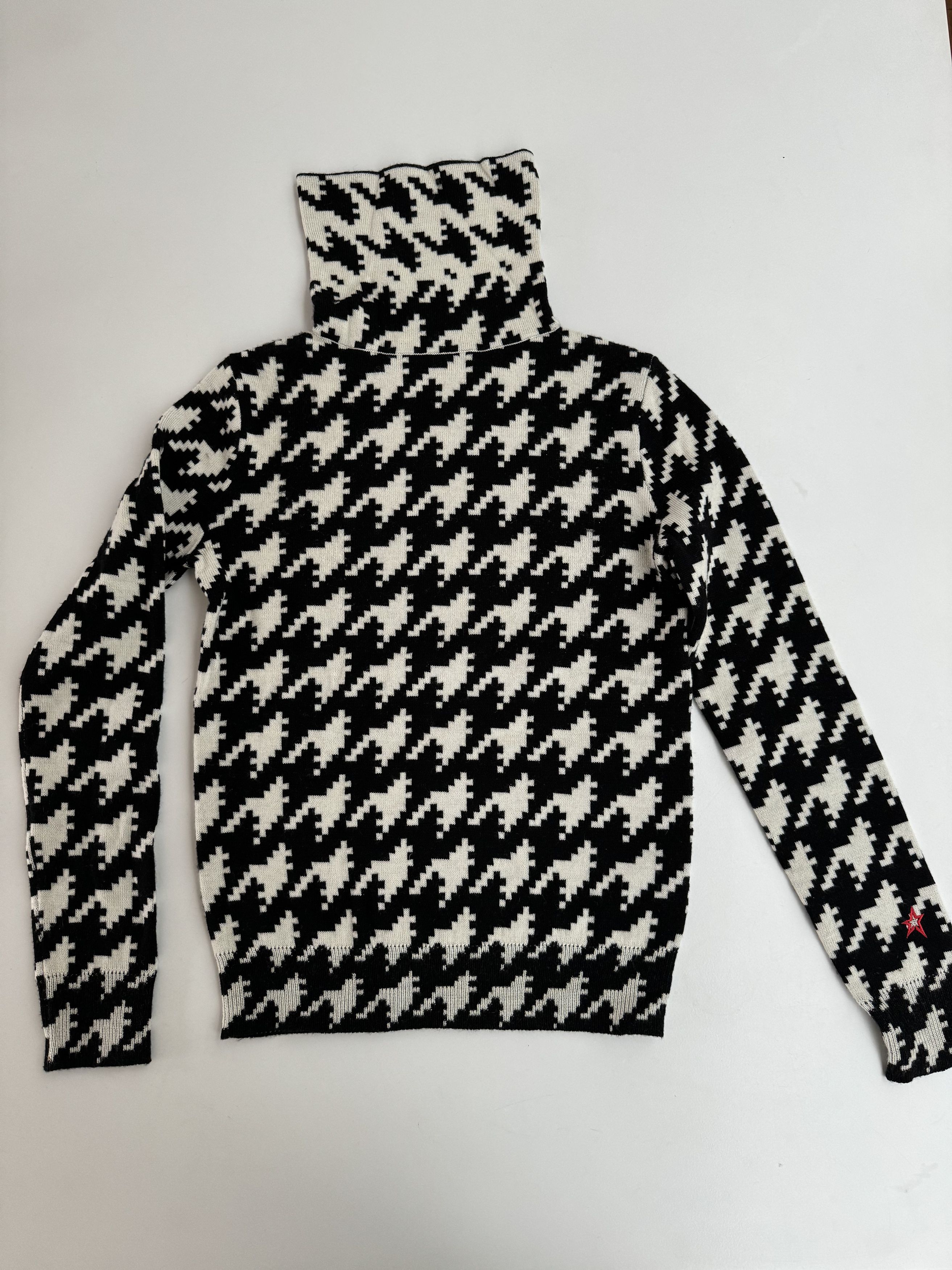 Perfect Moment Houndstooth Merino Wool Turtleneck
