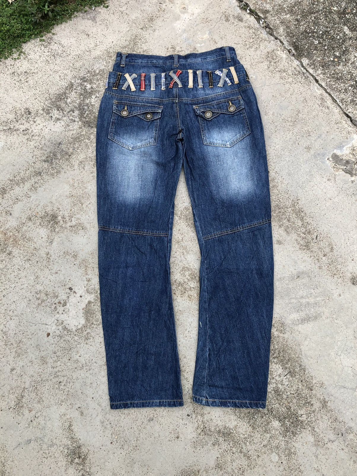 Hypebeast FOREST HEART DOUBLE WAIST CURVE DENIM Size US 30 / EU 46 - 2 Thumbnail