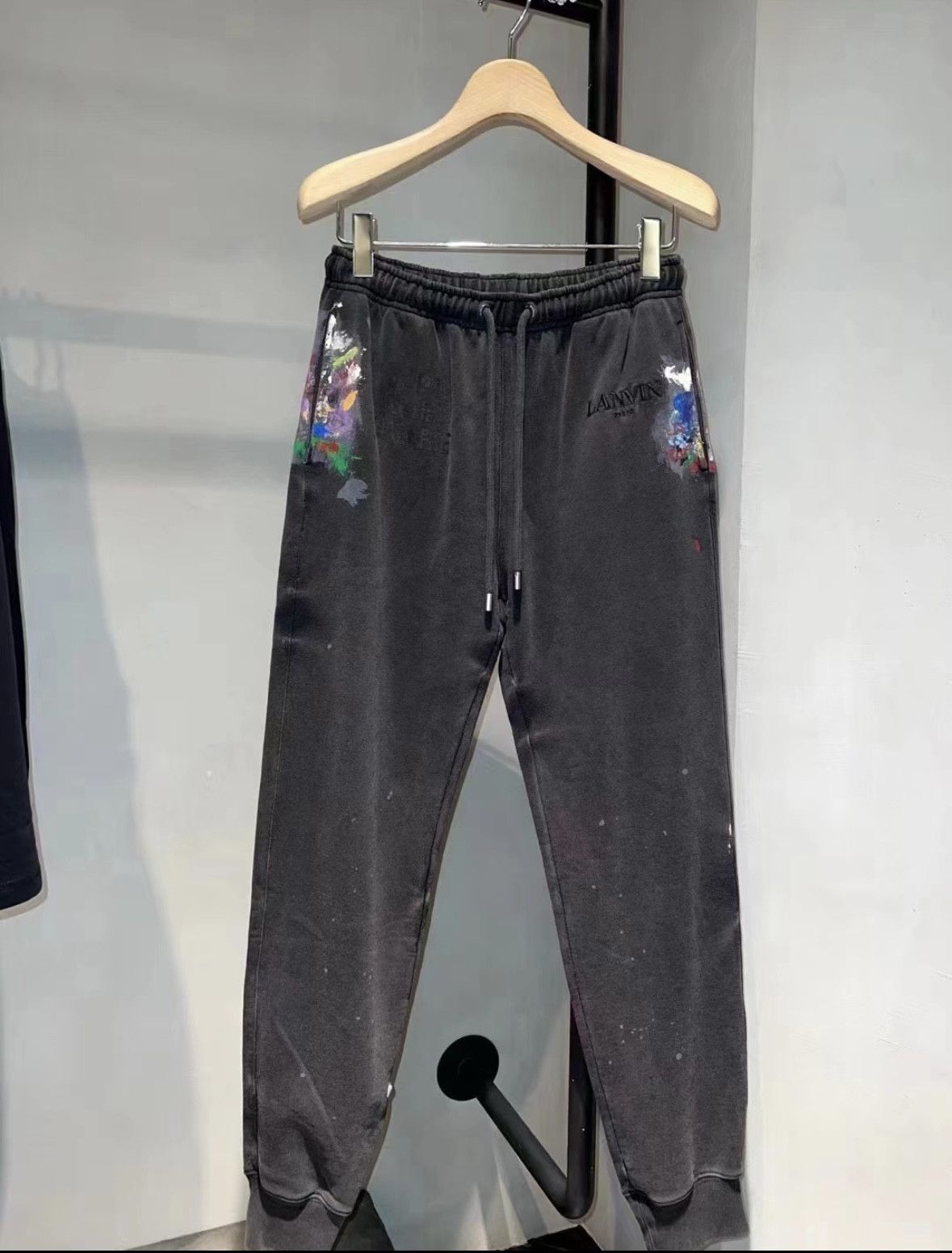 Gallery Dept. × Lanvin Gallery Dpet. x Lanvin Paint Splatter Logo Sweatpants Size US 32 / EU 48 - 2 Thumbnail