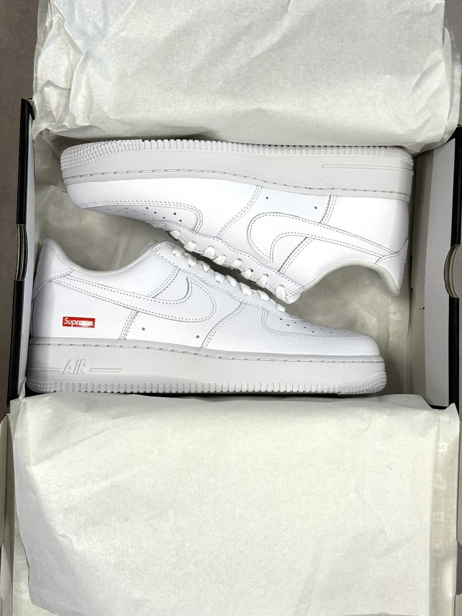 Nike × Supreme Supreme x Nike Air Force 1 Low Box Logo - White Size 9 Size US 9 / EU 42 - 5 Thumbnail