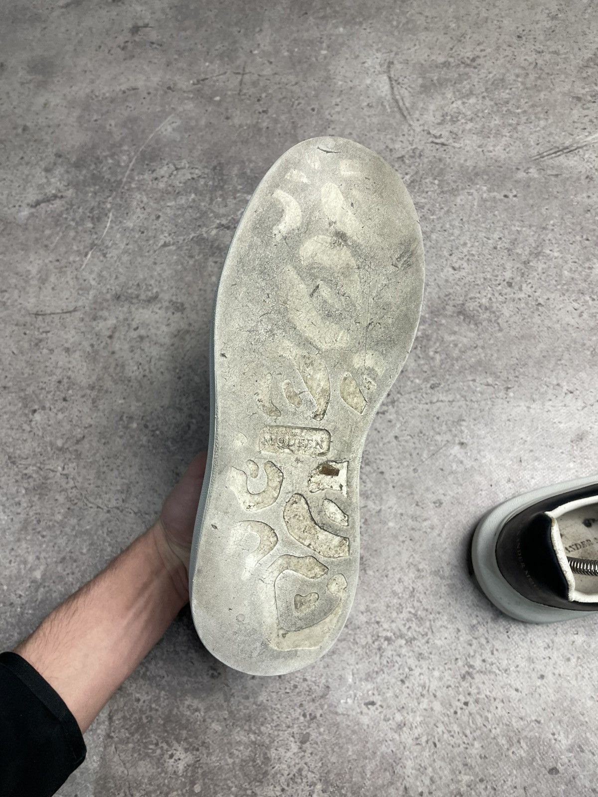 Alexander McQueen Alexander McQueen Sneakers Size 41.5 Size US 8.5 / EU 41-42 - 13 Thumbnail
