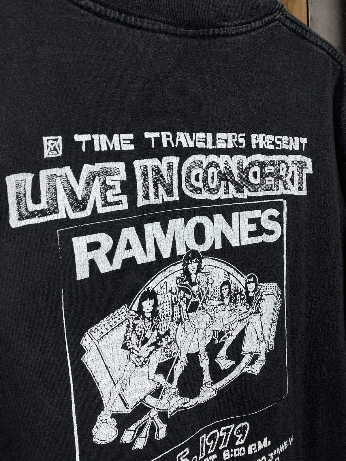 Band Tees 🎸Vintage 1979 T-Shirt Ramones Time Travelers Present Tee🎸 Size US M / EU 48-50 / 2 - 13 Thumbnail