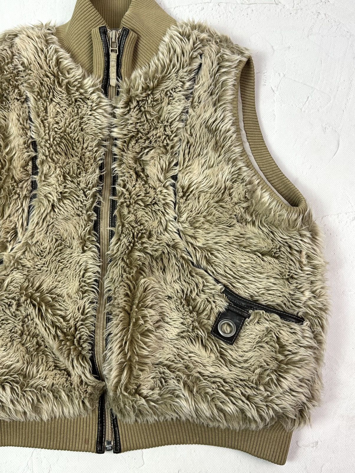 Vintage Vintage Faux Fur Leather Details Beige Vest Size S / US 4 / IT 40 - 3 Thumbnail