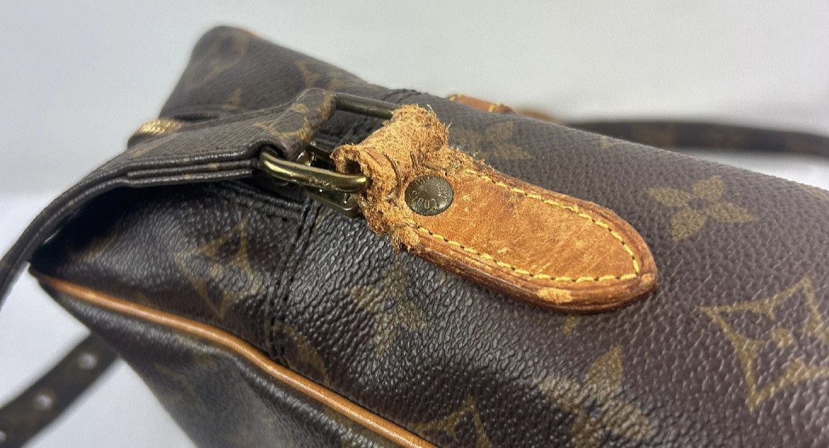 Louis Vuitton Louis Vuitton Monogram Crossbody Bag Size ONE SIZE - 4 Thumbnail