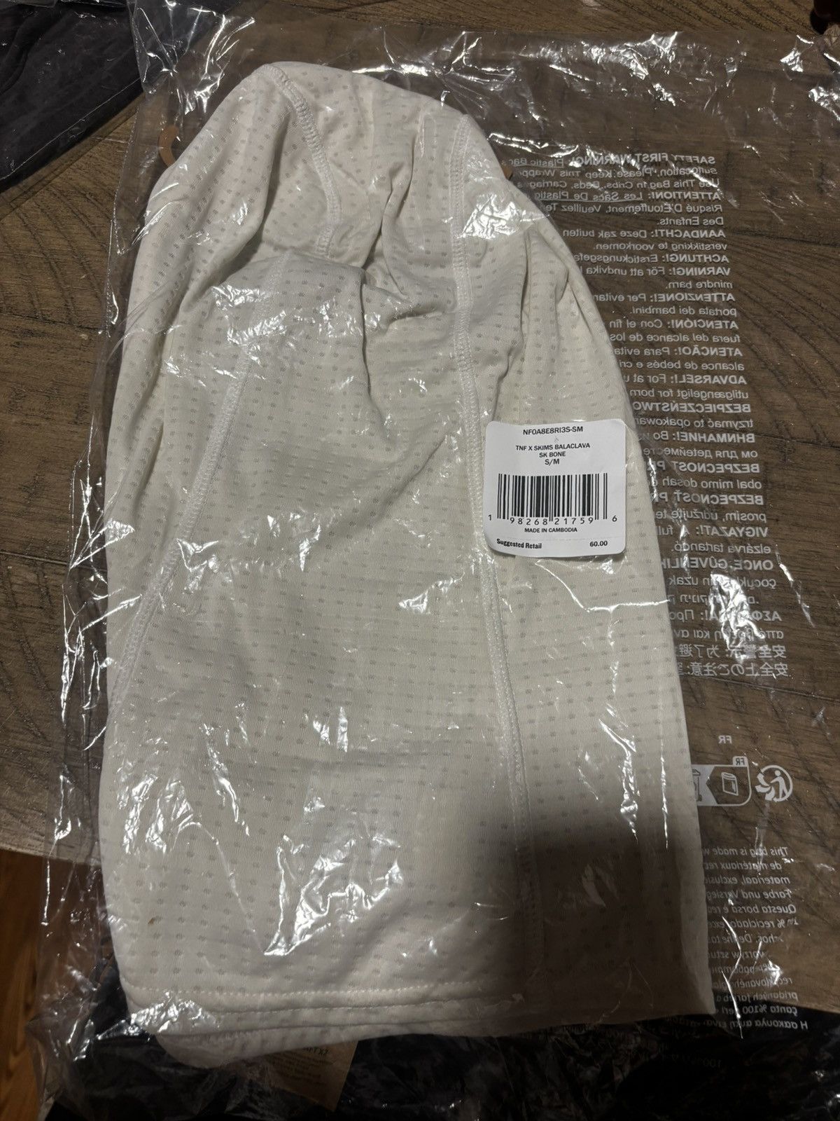 SKIMS × The North Face SKIMS DOTNIT BALACLAVA BONE Size ONE SIZE - 3 Thumbnail