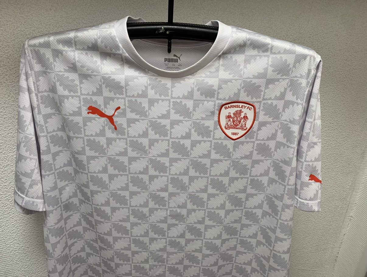 Puma Barnsley puma soccer jersey xxl 2xl soccer jersey Size US XXL / EU 58 / 5 - 5 Thumbnail