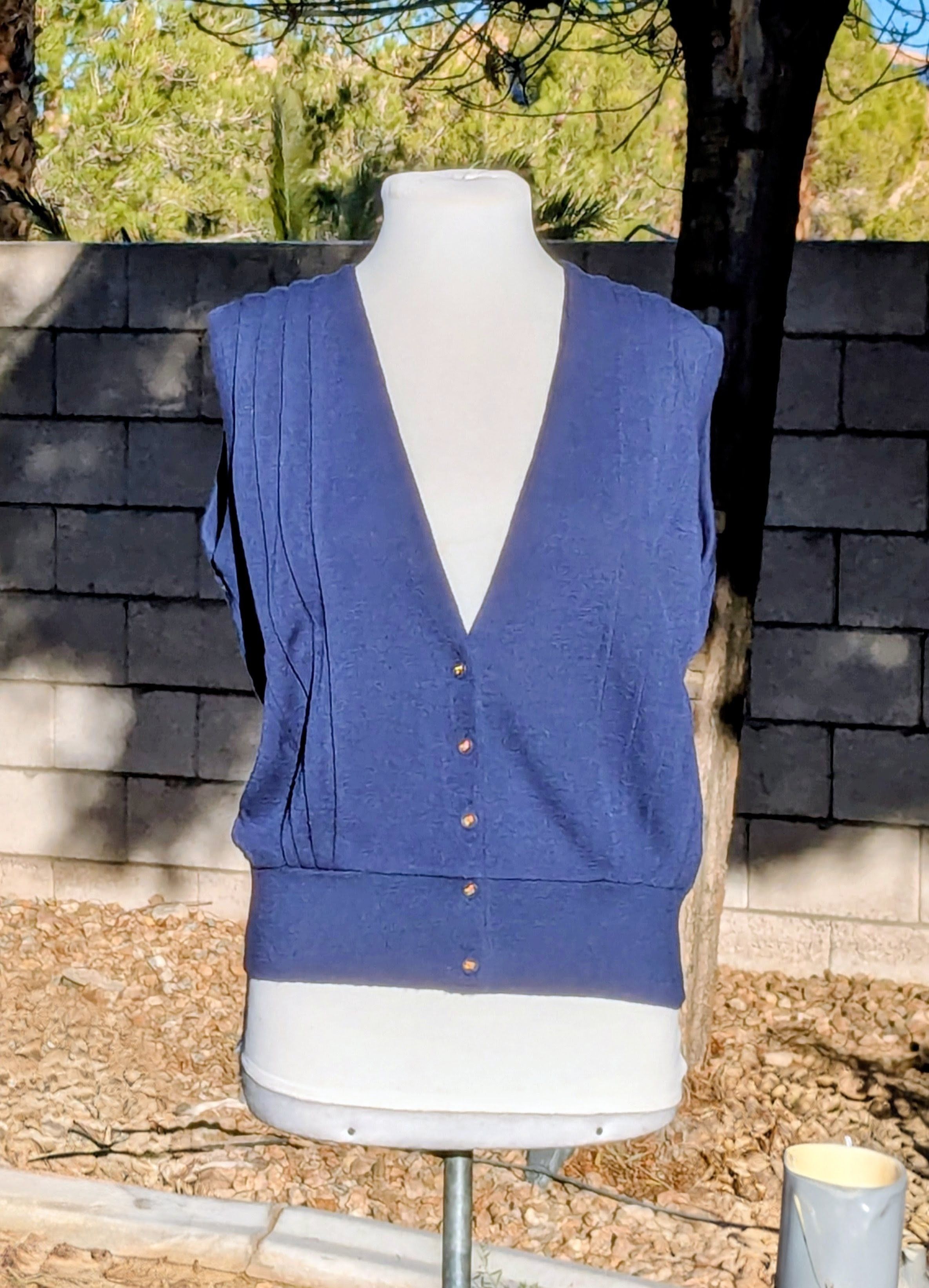 Other Japanese Ridged Marulinne Button Acrylic/Wool Sweater Vest Size M / US 6-8 / IT 42-44 - 1 Thumbnail