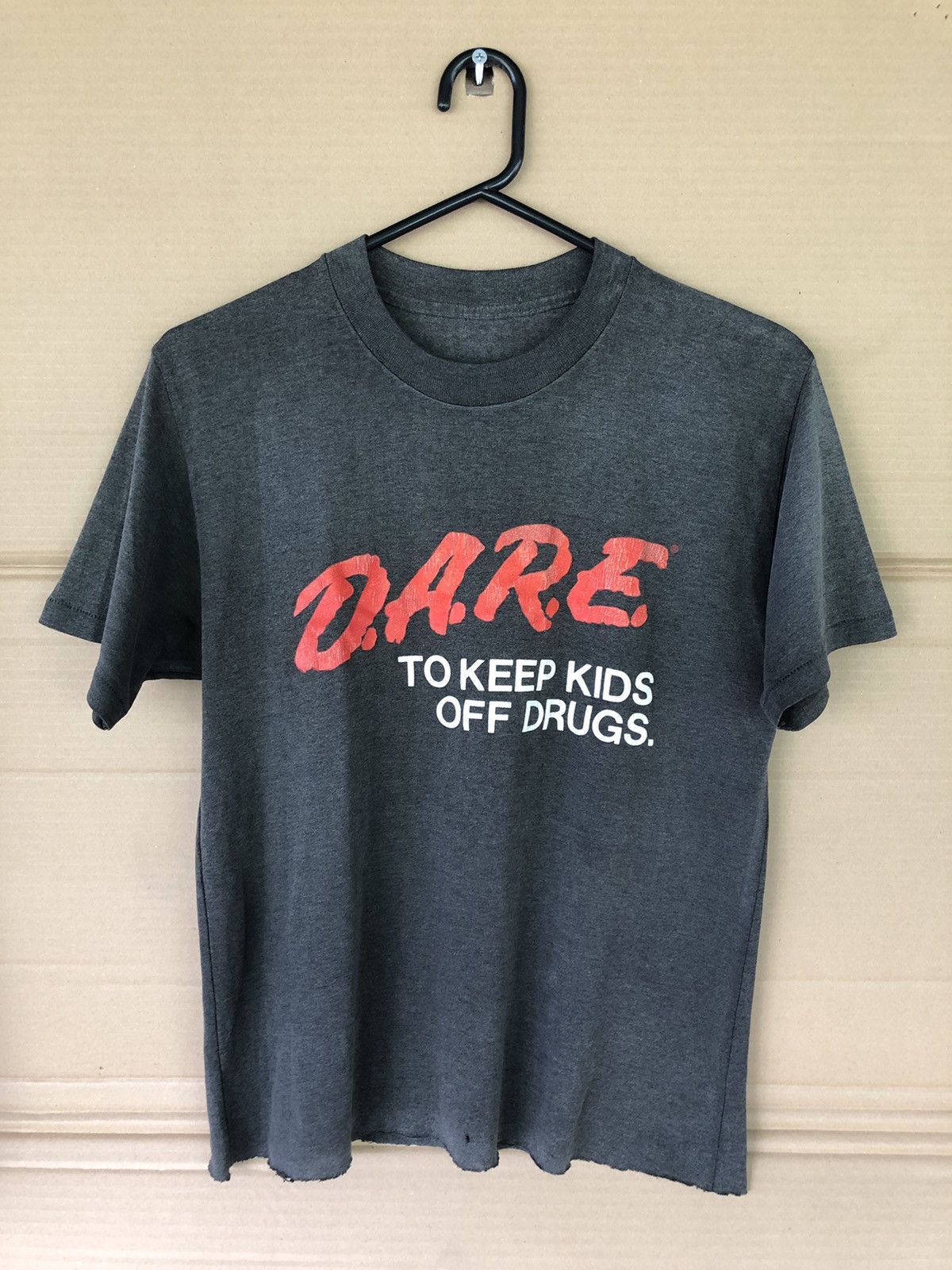 Vintage Vintage D.A.R.E. To Keep Kids Off Drugs Crop 50:50 Tshirt Size US M / EU 48-50 / 2 - 1 Thumbnail