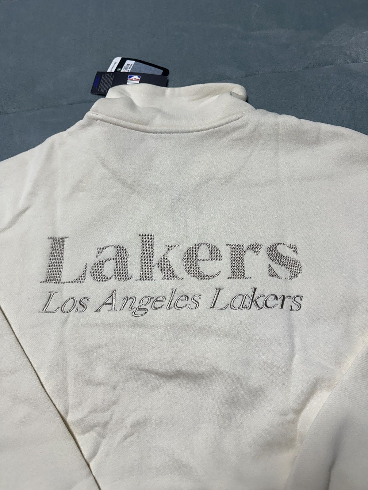 NBA NBA Lakers Team Issued 1/4 Zip Ivory Sweatshirt Men Sz XL Size US XL / EU 56 / 4 - 12 Thumbnail
