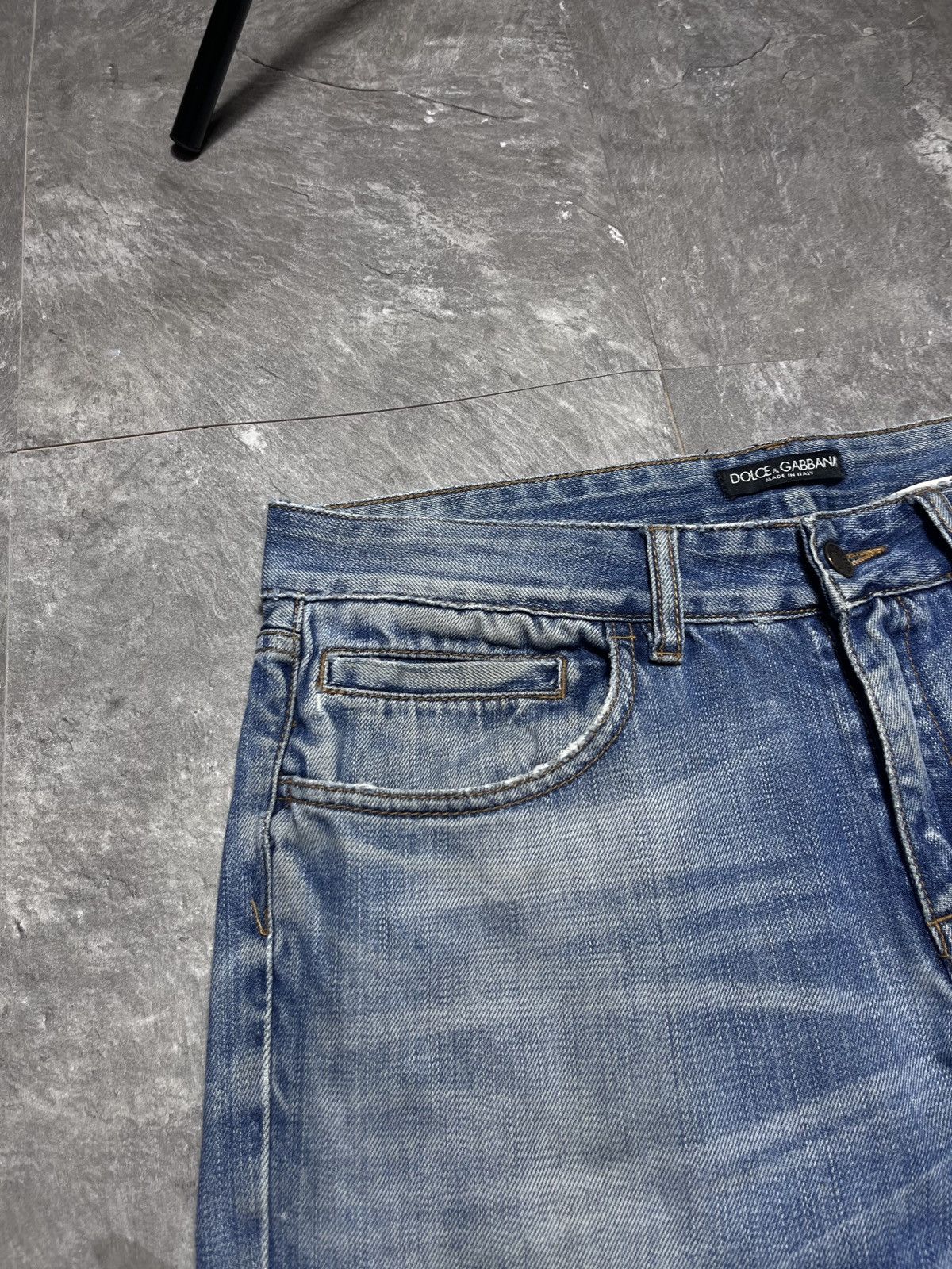 Dolce & Gabbana Vintage Dolce Gabbana Faded Denim Jeans Metal Logo Size US 36 / EU 52 - 11 Thumbnail