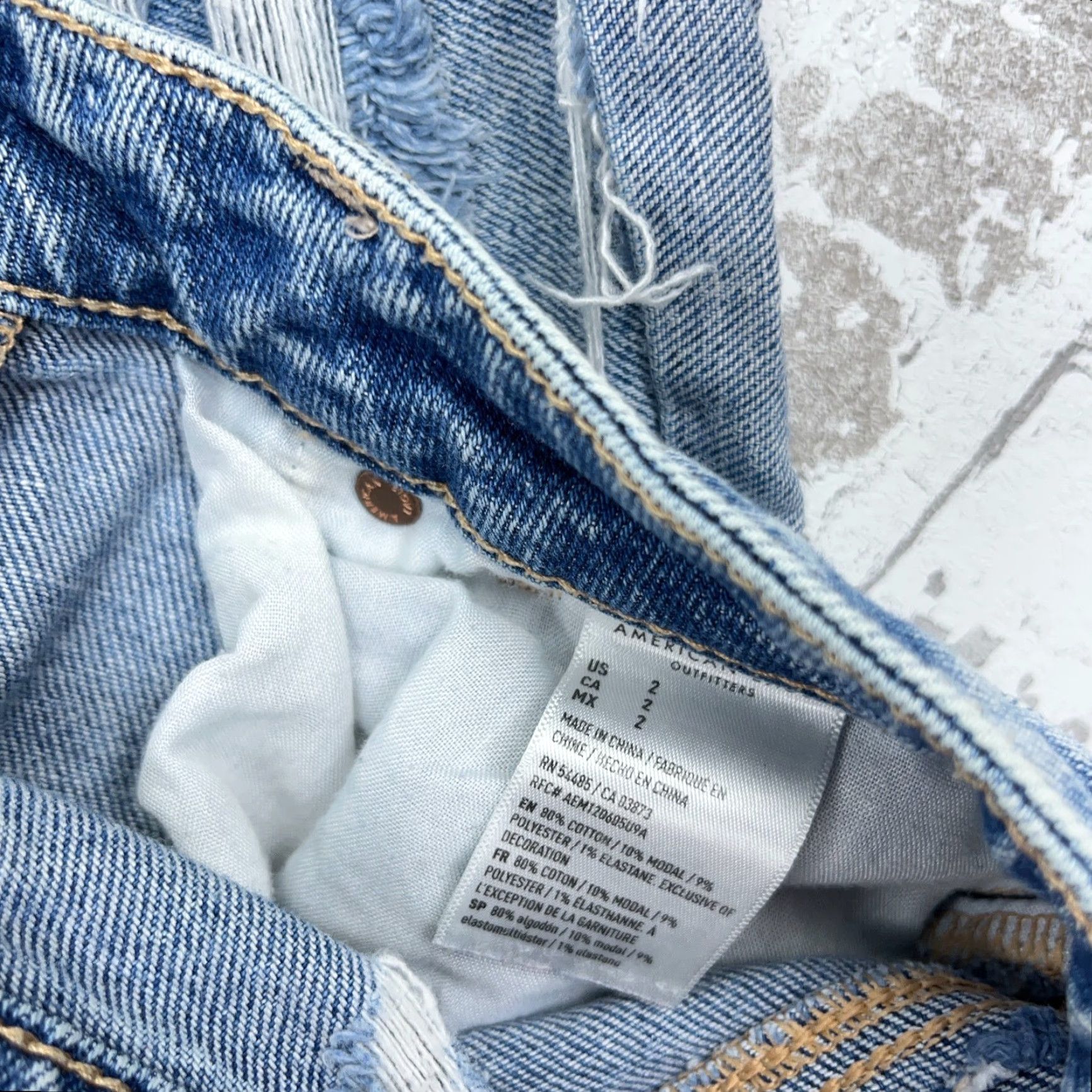 American Eagle Outfitters VINTAGE American Eagle Outfitters Shorts Women 2 Cut Off Baggy Mom Med Wash Faded Holes Jorts Size 26" / US 2 / IT 38 - 6 Thumbnail