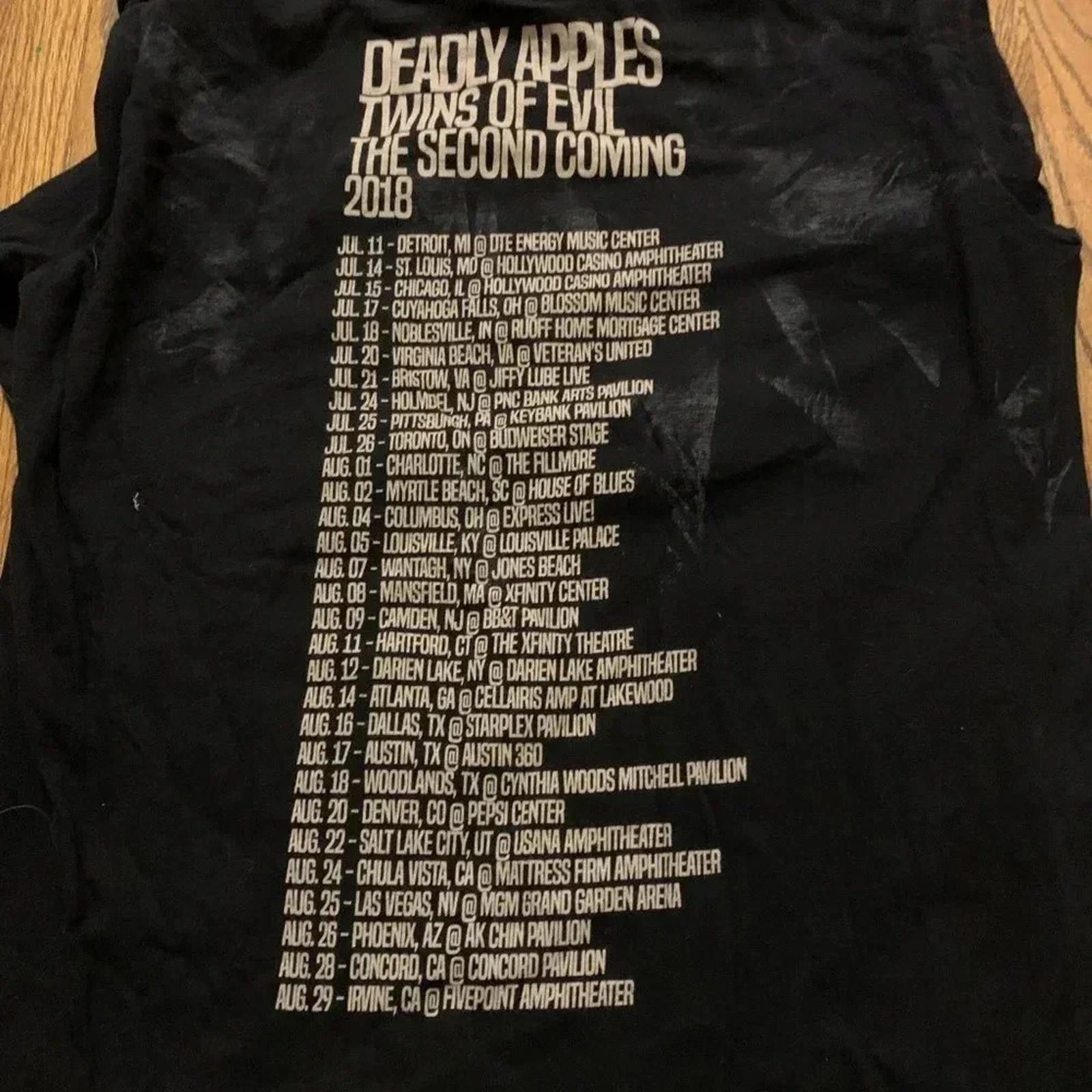 Designer Deadly apples long sleeve tee Size US M / EU 48-50 / 2 - 3 Thumbnail