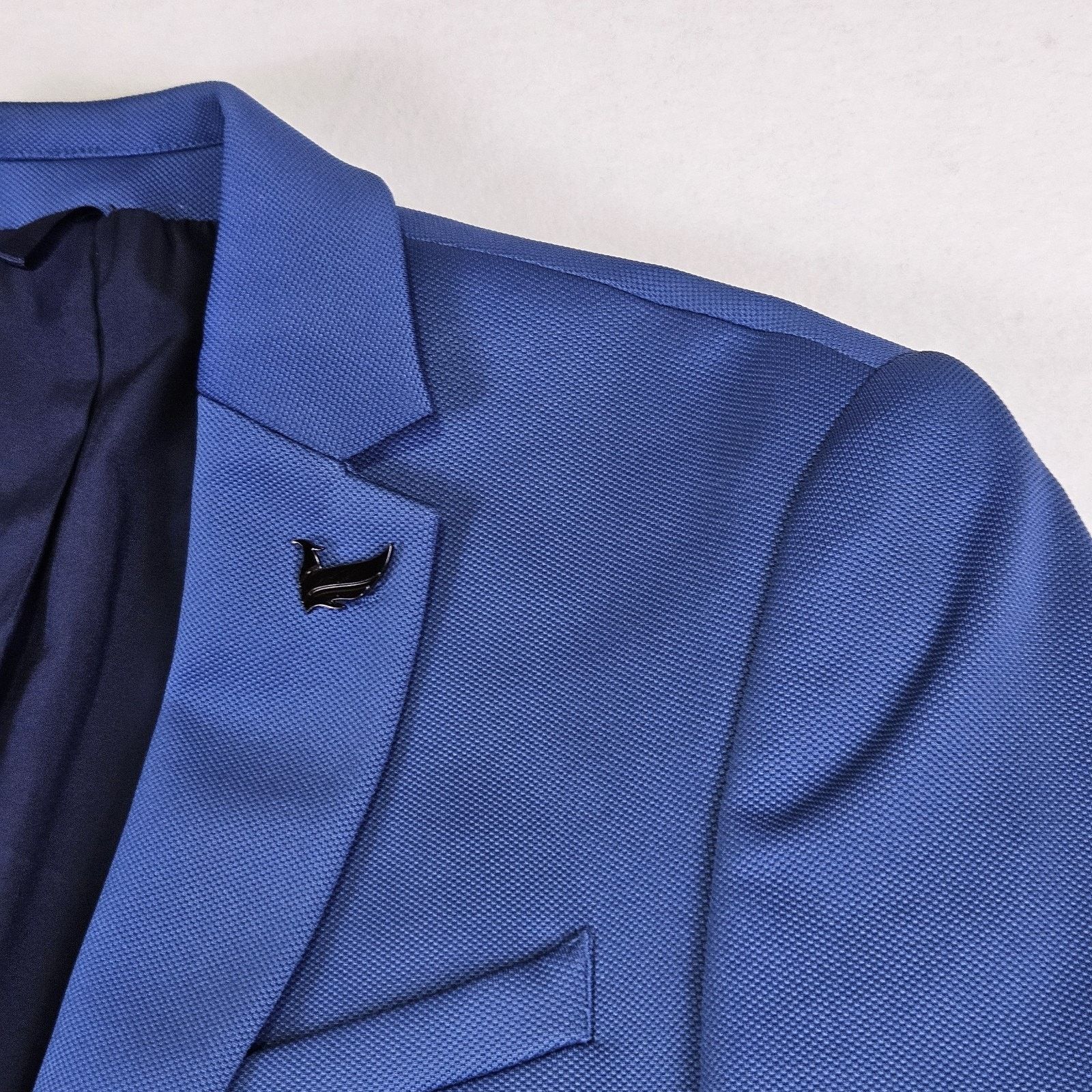Blackberrys Phoenix Fit Blazer with Lapel Pin