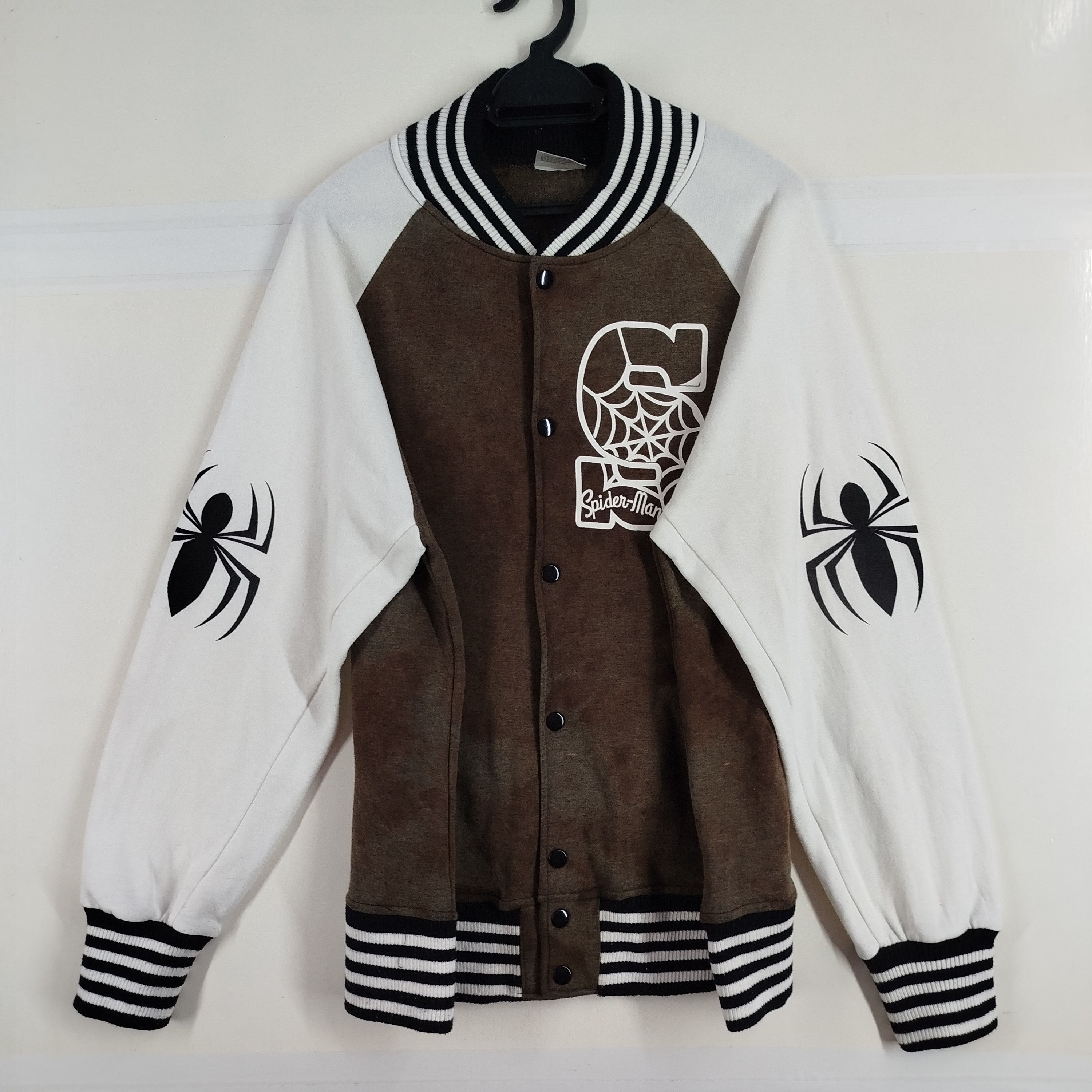 Universal Studios Vintage Spiderman Varsity Universal Studio Japan Backhit Size US L / EU 52-54 / 3 - 7 Thumbnail
