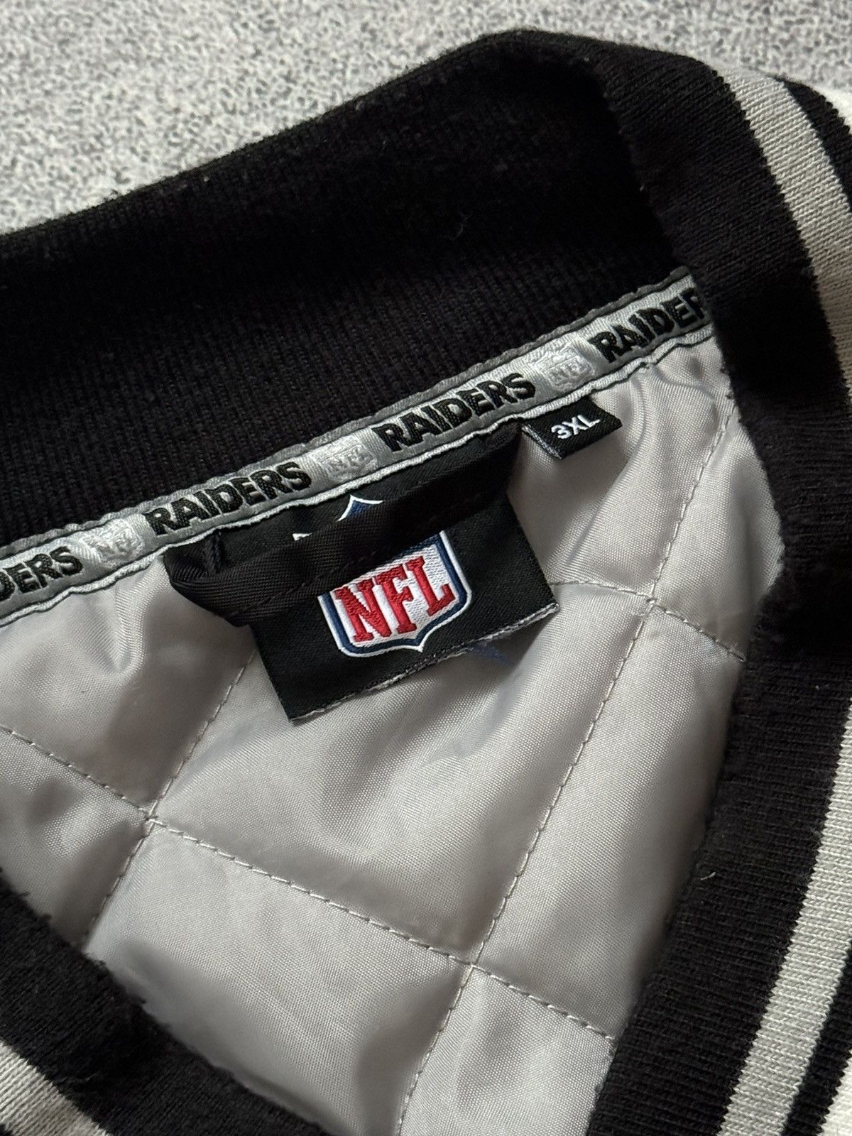 NFL Raiders NFL big logo bomber jacket varsity button up Size US XXL / EU 58 / 5 - 12 Thumbnail