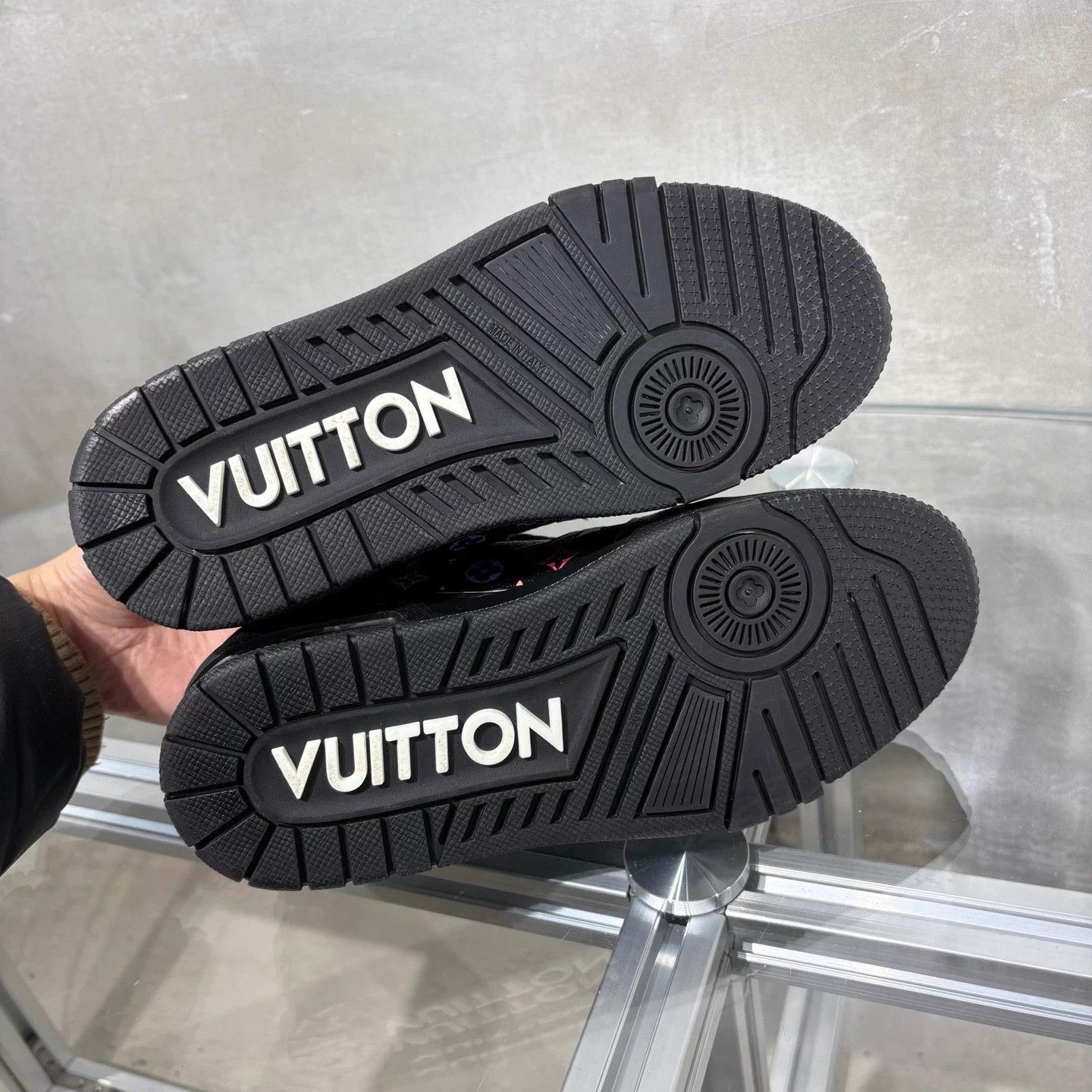 Louis Vuitton LV Trainer Murakami Black Tricolor UK2.5 36.5 Size US 5.5 / IT 35.5 - 7 Thumbnail