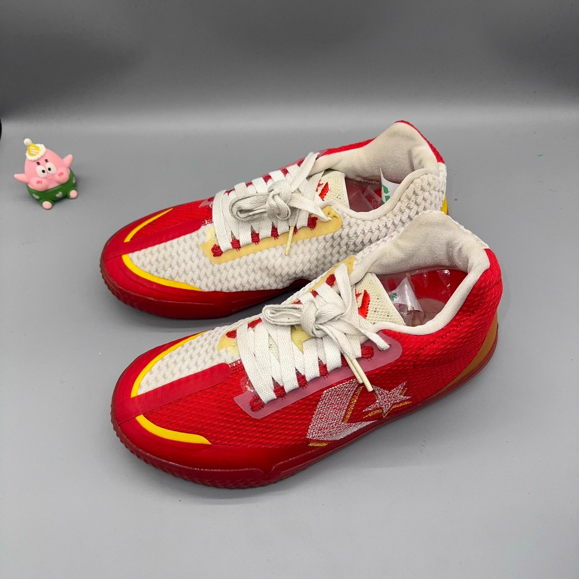 Converse Converse bbevo red and white women's 38.5 Size US 7.5 / IT 37.5 - 1 Thumbnail