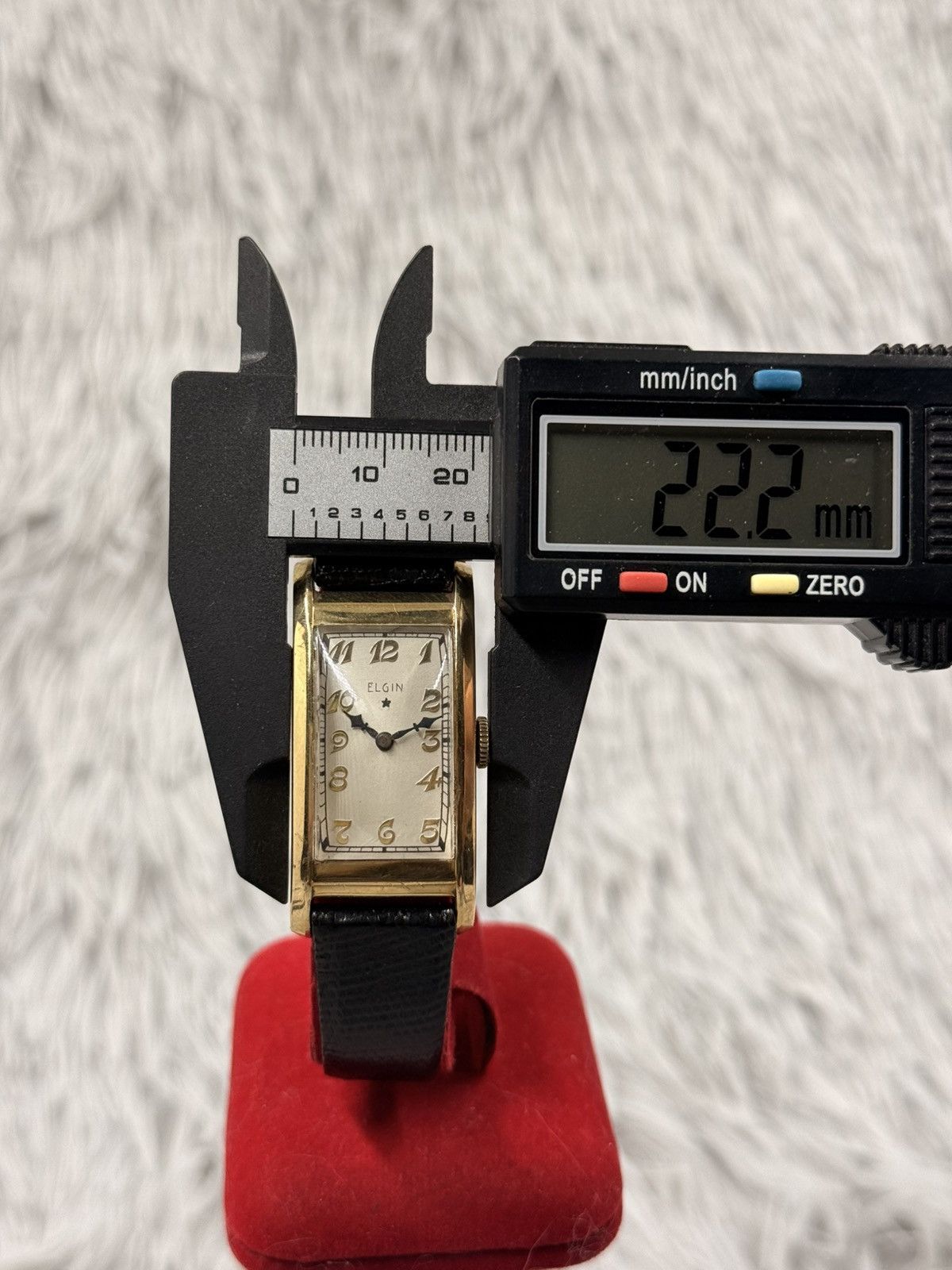 Vintage Vintage ELGIN Tank Manual Swiss Made 14K GOLD Watch Size ONE SIZE - 10 Thumbnail