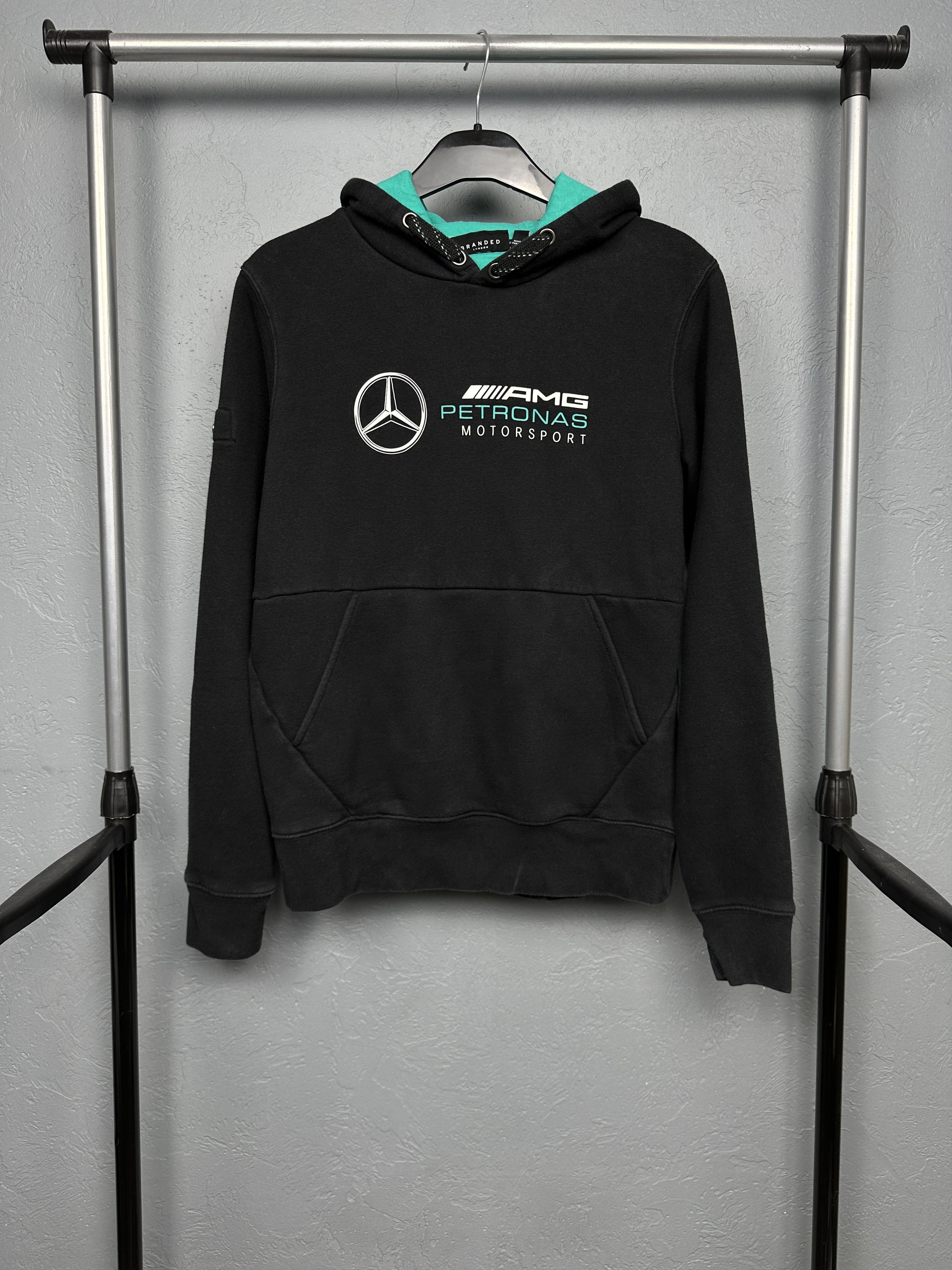 Mercedes-Benz Mercedes Benz AMG Petronas Mens Hoodie Size US S / EU 44-46 / 1 - 1 Thumbnail