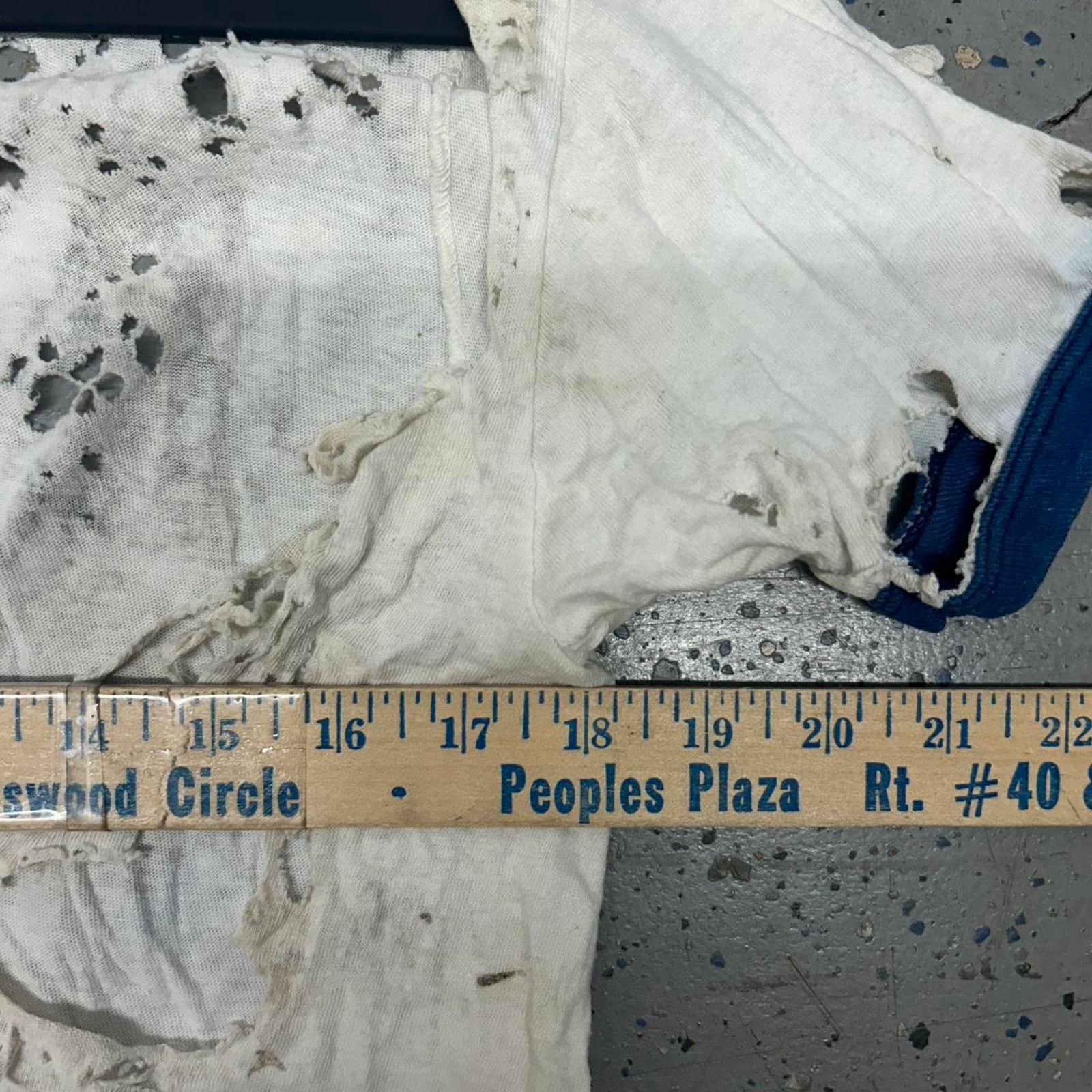 Other VTG Distressed Pabst Blue-Ribbon Converse All-Star Tee Size US M / EU 48-50 / 2 - 3 Thumbnail