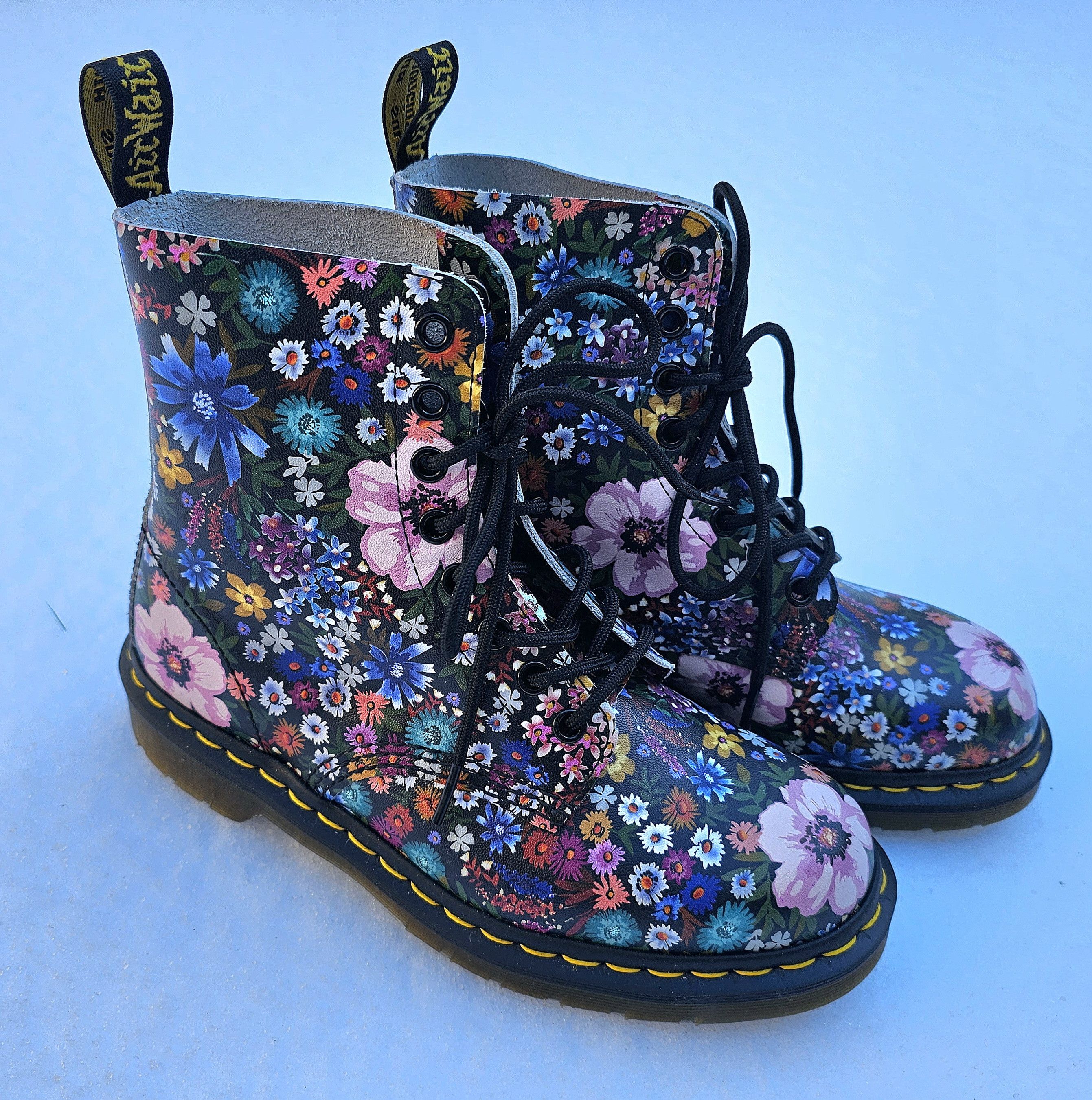 Dr Martens Wanderlust Floral Pascal 1460 Boots