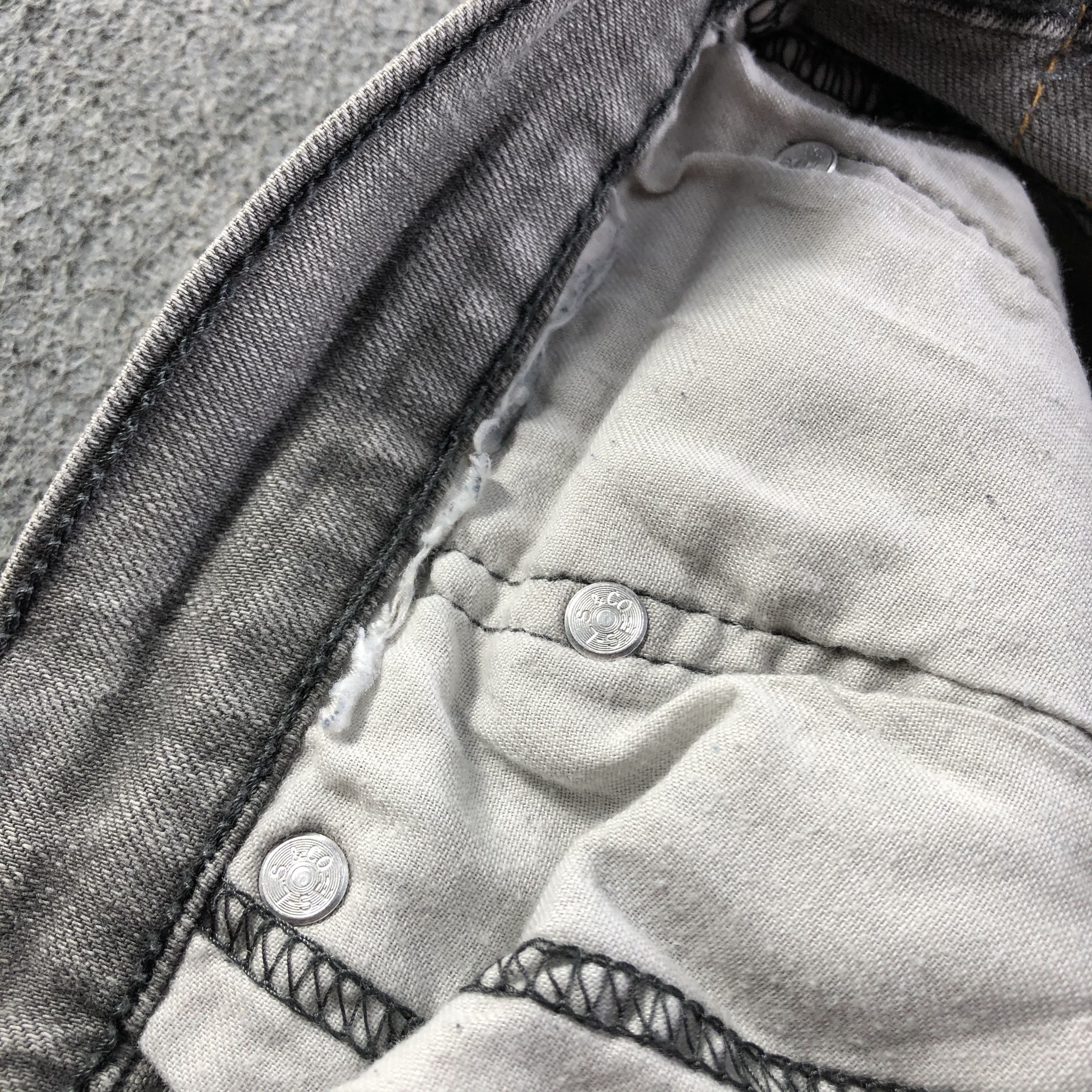 Levi's Vintage Levis 514 Jeans-J3704 Size US 31 - 10 Thumbnail