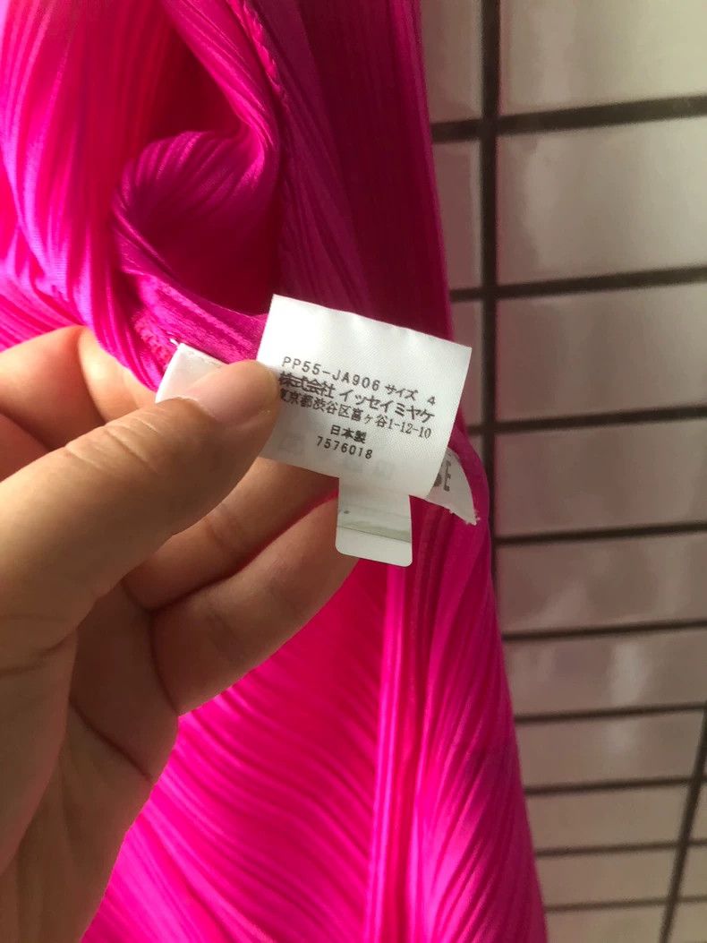 Issey Miyake Issey Miyake size:4 Rose-red pleated cardigan Size XS / US 0-2 / IT 36-38 - 3 Thumbnail