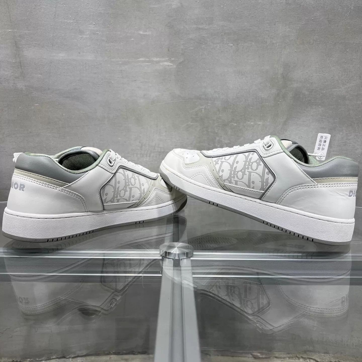 Dior Dior White Oblique Sneakers 42 YH25999 Size US 9 / EU 42 - 5 Thumbnail