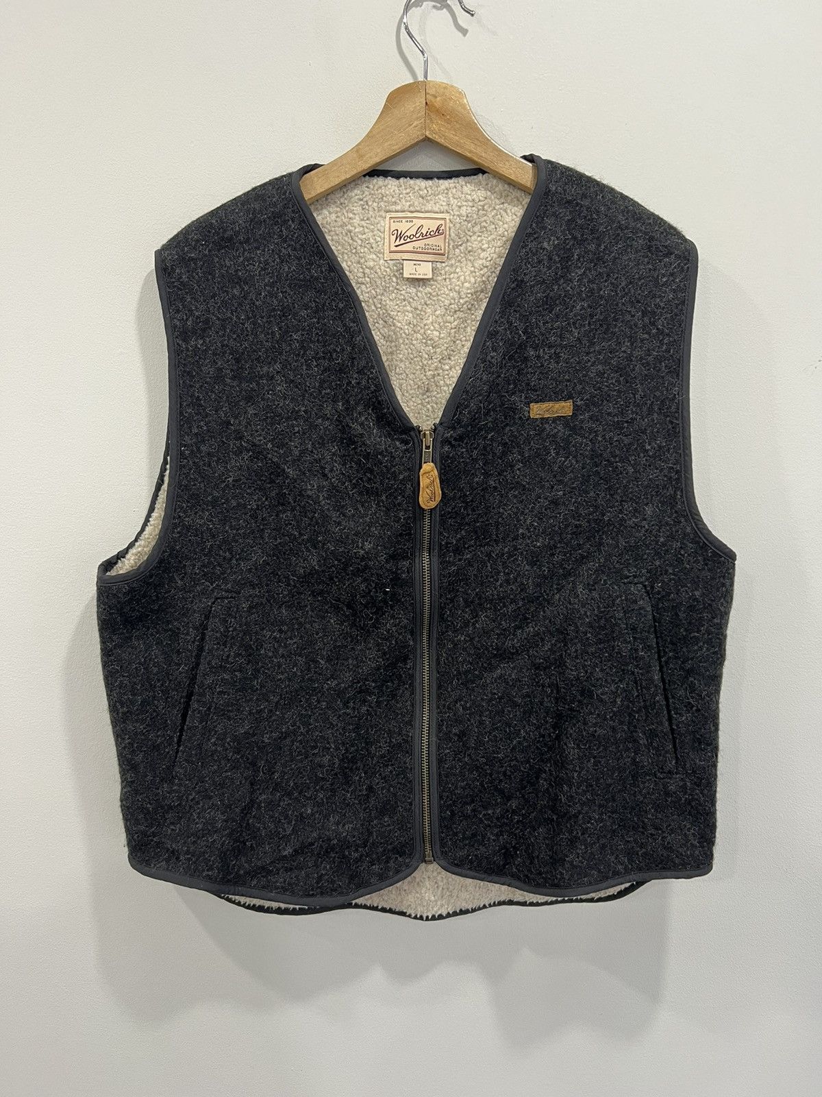 Woolrich Woolen Mills Vintage Woolrich Wool Vest jacket sweater Size US L / EU 52-54 / 3 - 1 Thumbnail