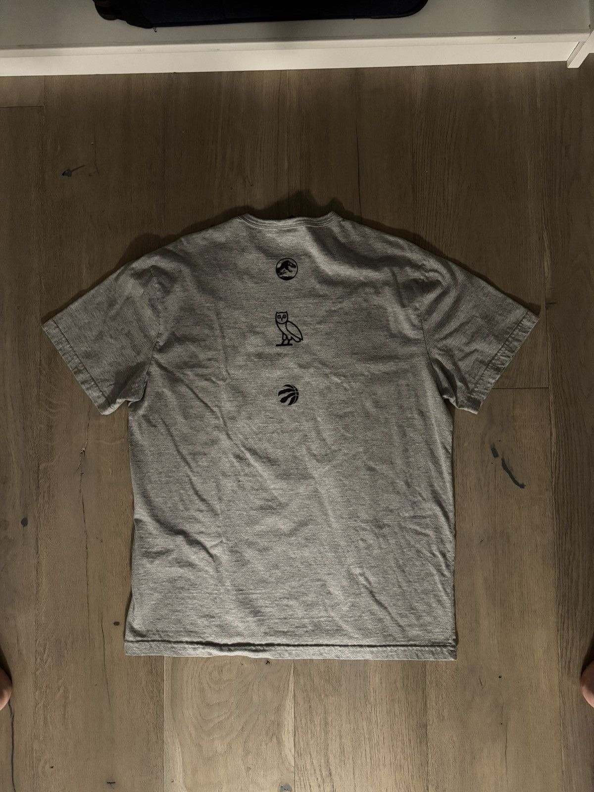 October's Very Own Drake OVO Side Logo Grey Tee Size US L / EU 52-54 / 3 - 2 Thumbnail