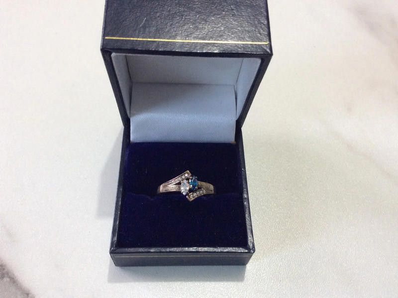 Other 9ct gold laides diamond ring size M Size ONE SIZE - 1 Thumbnail