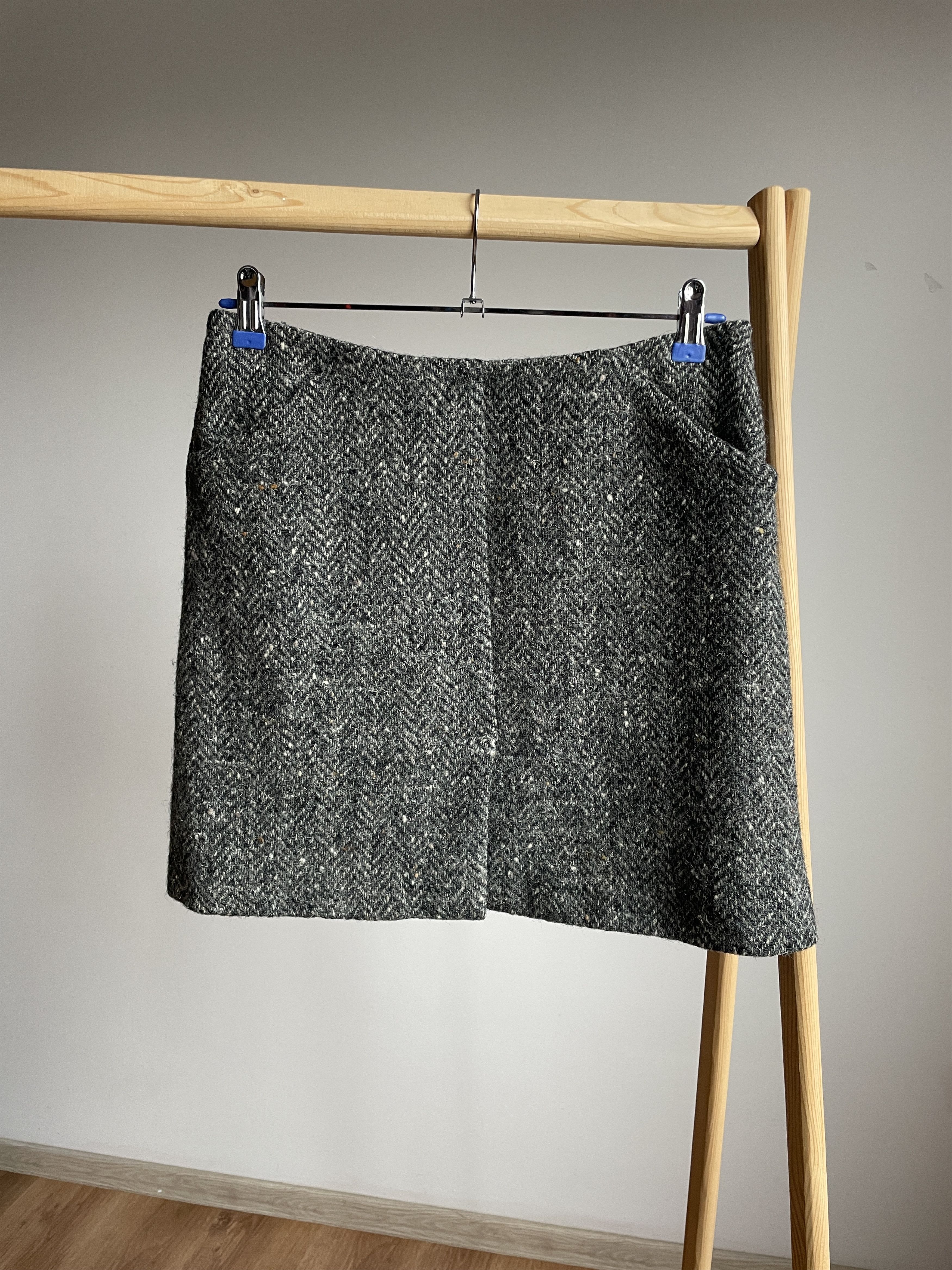 Dolce & Gabbana Dolce & Gabbana Vintage 90's Wool Tweed Mini Skirt Size 30" / US 8 / IT 44 - 1 Thumbnail