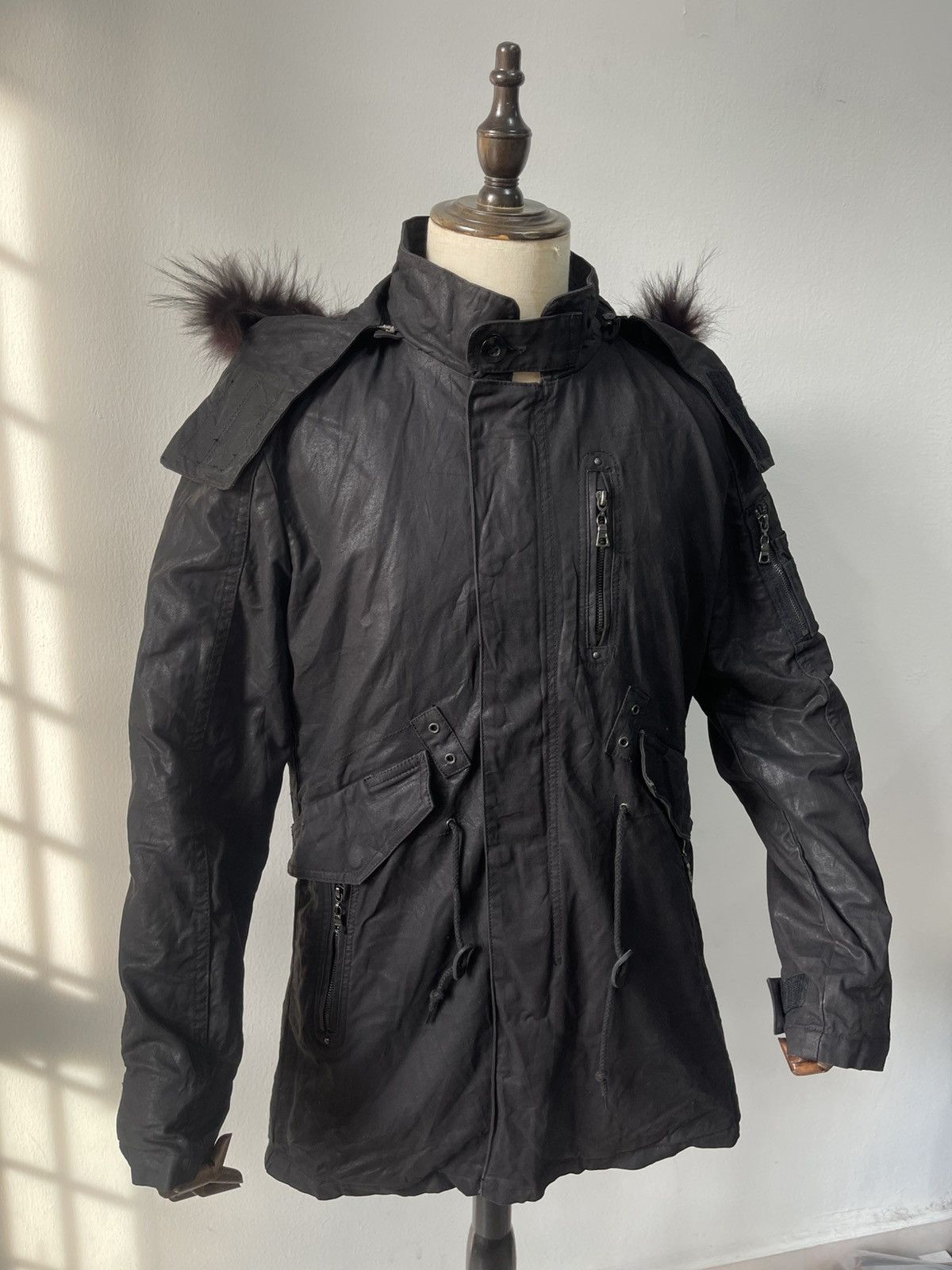 Le Grande Bleu (L.G.B.) RARE 2000s LGB Tornado Mart Fur Wax Parka Armor Style C1 Size US L / EU 52-54 / 3 - 7 Thumbnail