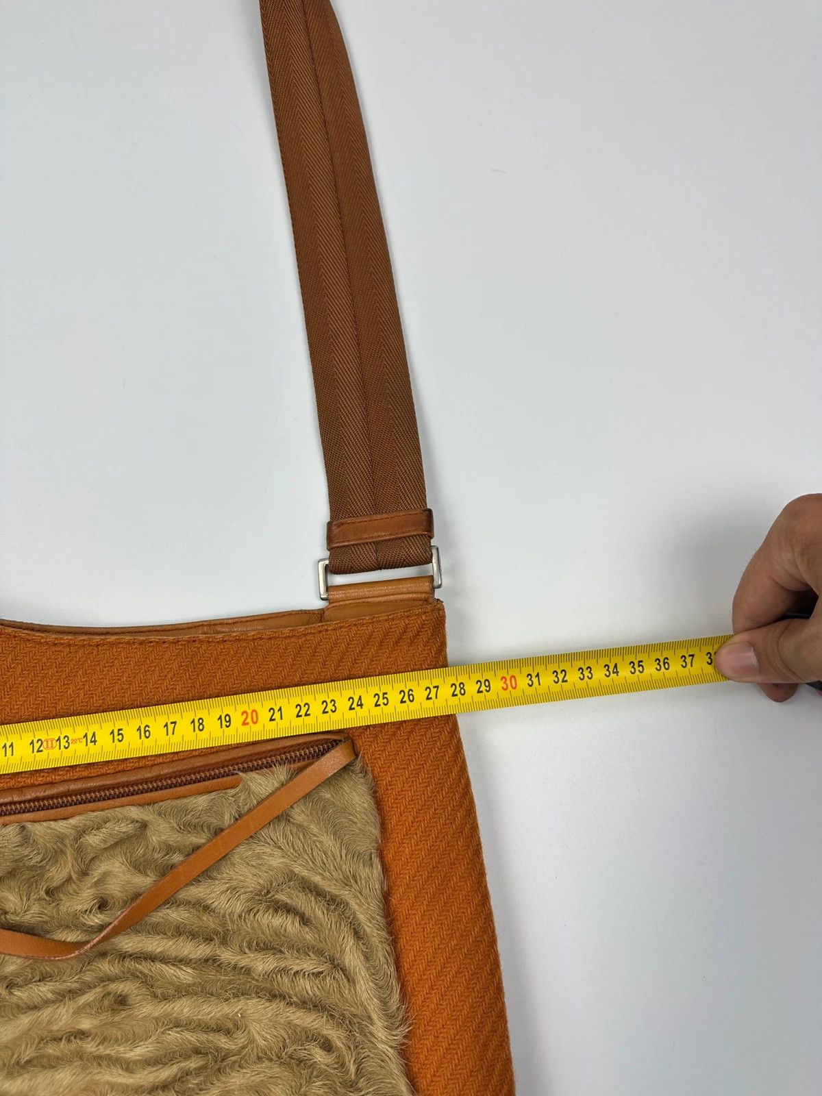 Prada Prada Milano FW99 Fur & Wool Sling Bag Crossbody Orange Flat Size ONE SIZE - 16 Thumbnail