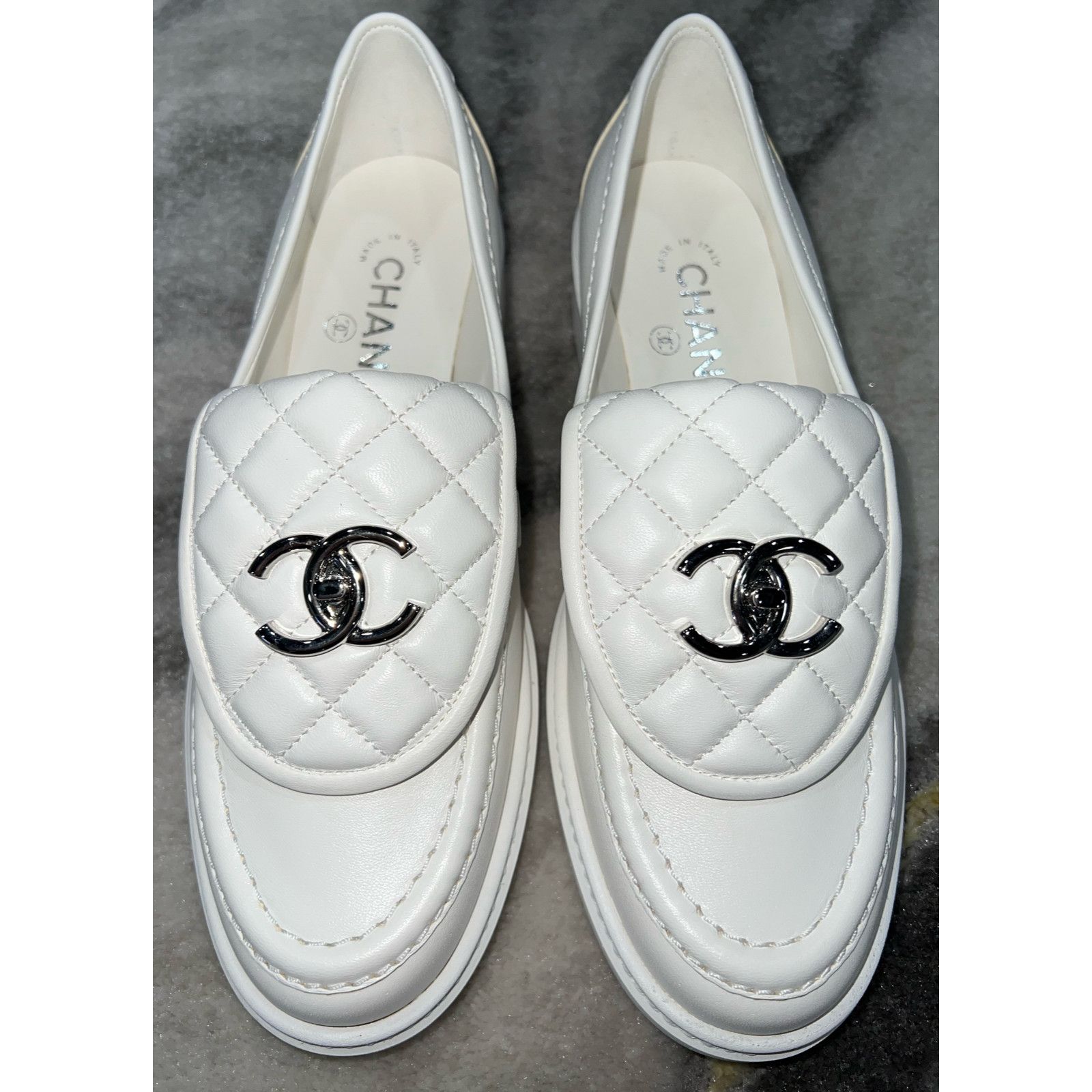 22P Quilted Flap Turnlock CC Mule Slip On Flat Loafer 36.5