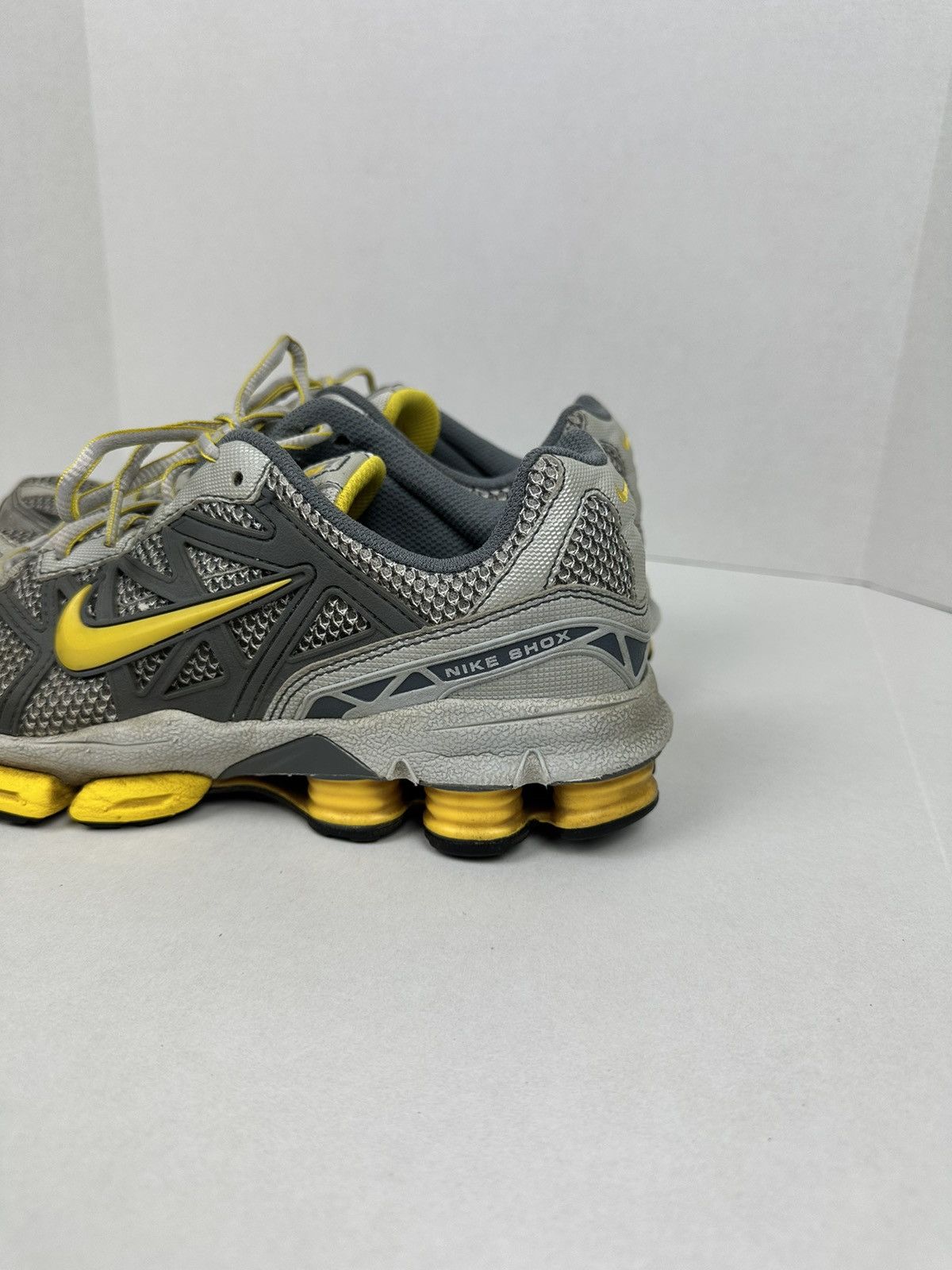 Nike × Vintage Y2K Vintage NIKE SHOX Running Shoes Sneakers 313812-072 Size US 11 / IT 41 - 13 Thumbnail