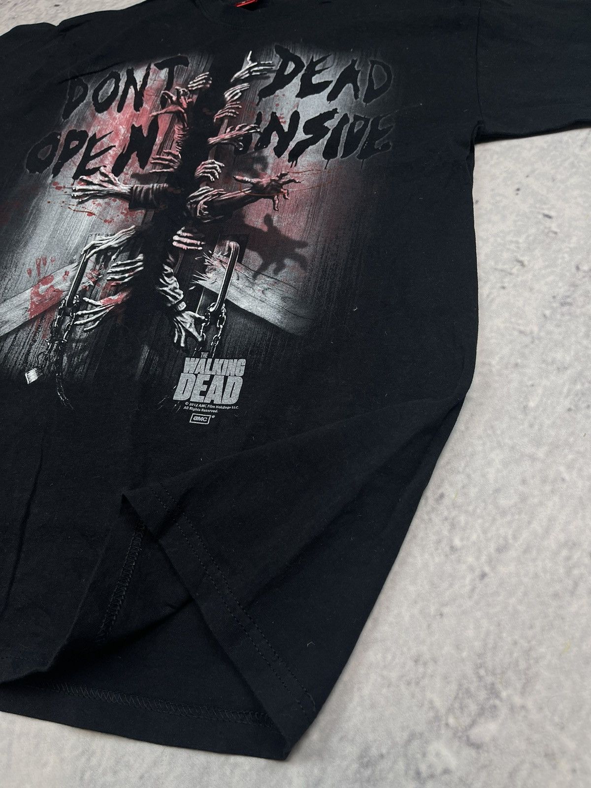 Vintage The Walking Dead tee black Zombie Size US M / EU 48-50 / 2 - 6 Thumbnail