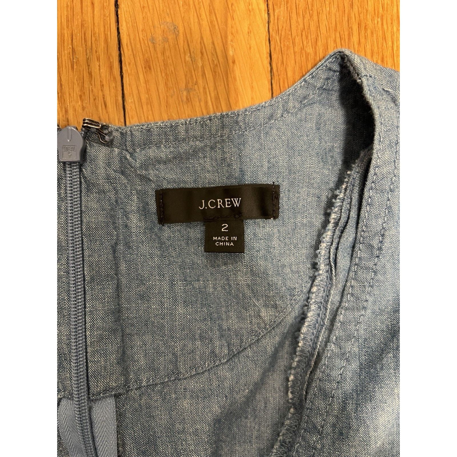J.Crew J.Crew Ruffle Chambr Jumpsuit 2 Denim Cotton No Belt A003110 Size 26" / US 2 / IT 38 - 4 Thumbnail