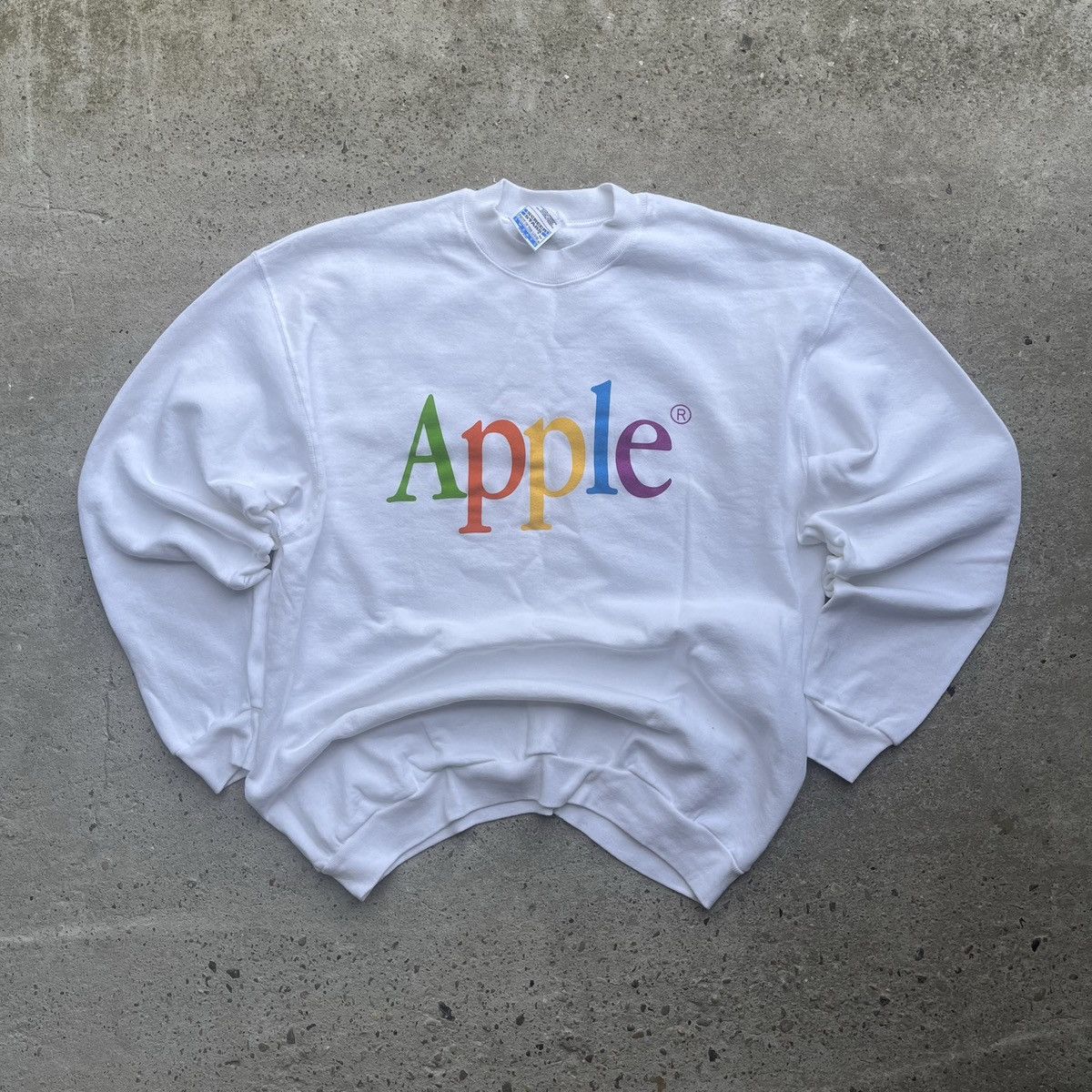Apple × Vintage Apple Rainbow Vintage 90s Spellout Crewneck Sweatshirt Size US XL / EU 56 / 4 - 1 Thumbnail