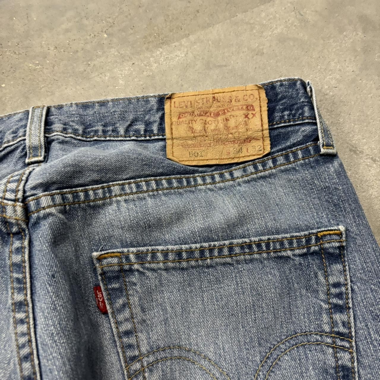 Levi's × Vintage Crazy Vintage Y2K/2000s Levis 501 Light Wash Essential Denim Jeans! Size US 34 / EU 50 - 7 Thumbnail