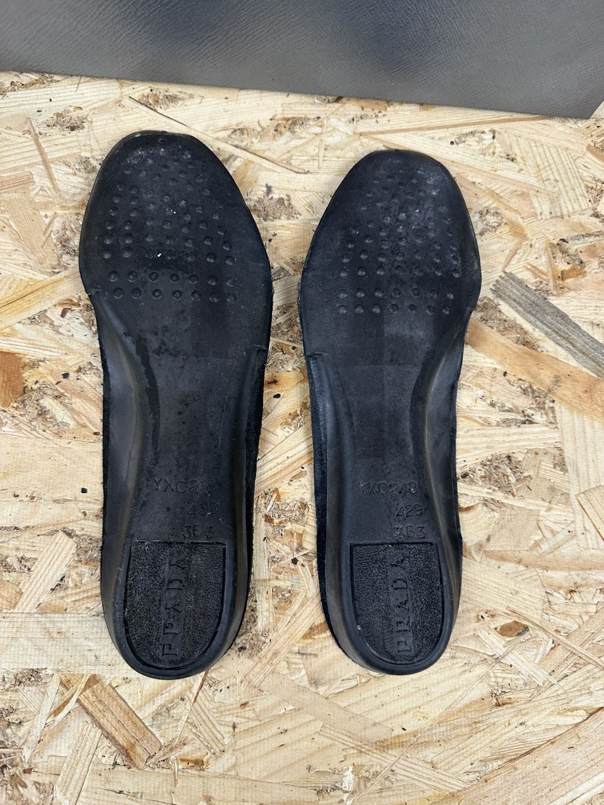 Prada Prada sneakers size 8-8,5 US vintage Size US 8 / EU 41 - 12 Thumbnail