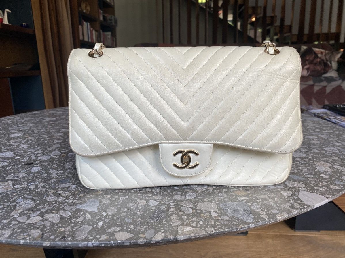 Chanel Chanel Jumbo Classic Double Flap Bag Size ONE SIZE - 1 Thumbnail