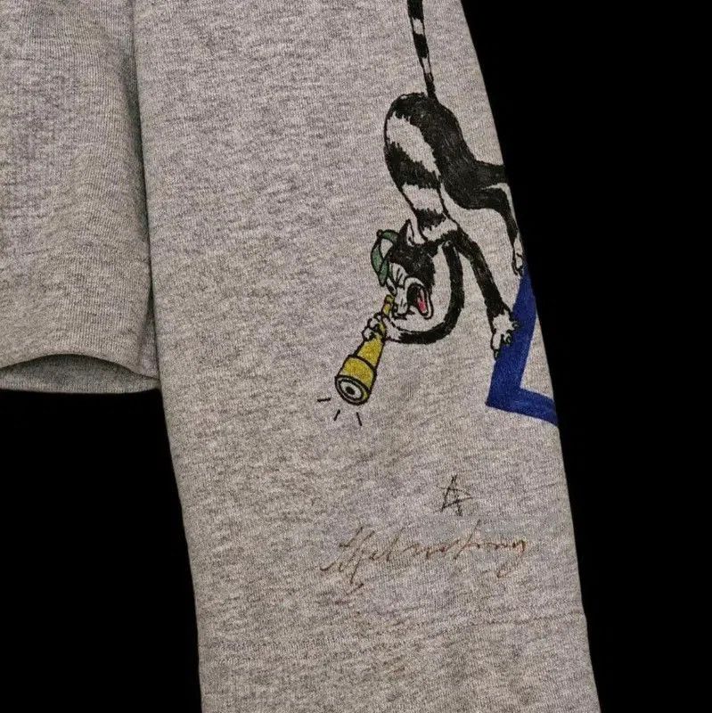 Burberry Burberry Gray Cropped Sweatshirt with Graphic Design. Size L / US 10 / IT 46 - 6 Thumbnail