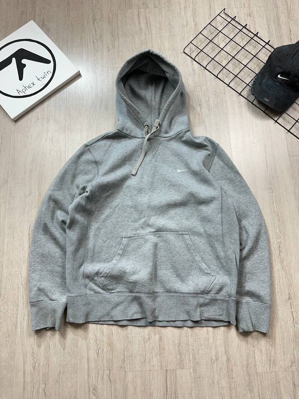 Nike × Vintage Nike Vintage Basic Boxed Hoodie Size US L / EU 52-54 / 3 - 1 Thumbnail